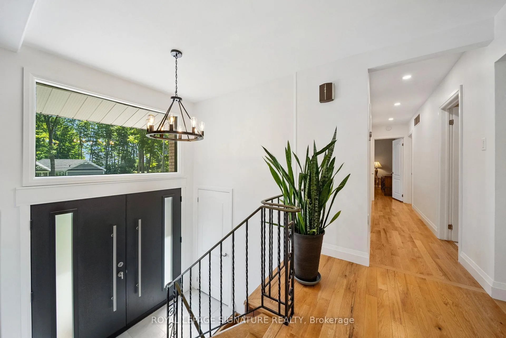 Photo 3 of 470 Parkview Court, Midland — HOMEH