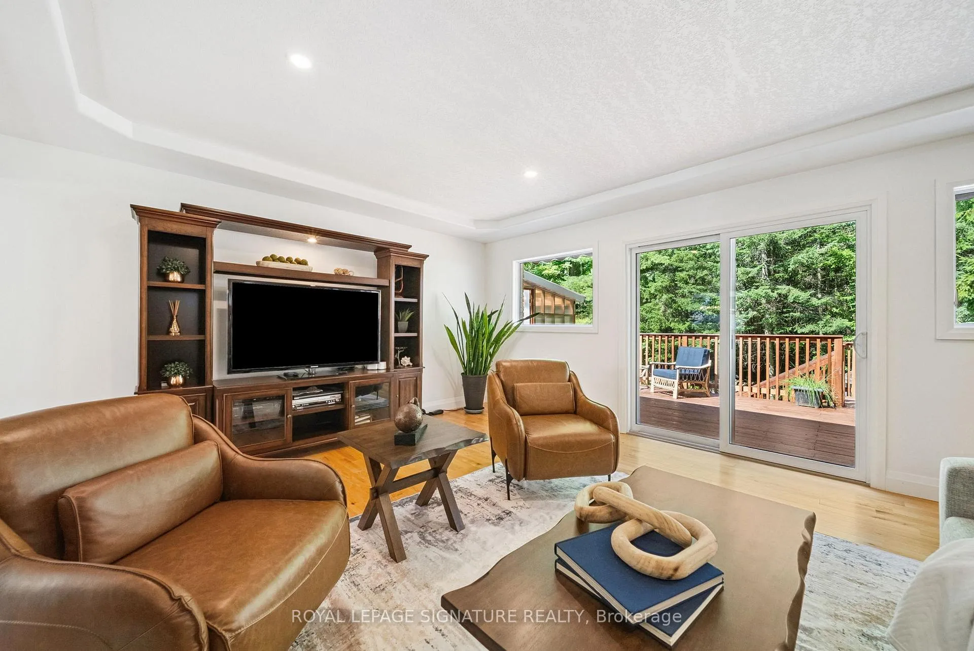 Photo 7 of 470 Parkview Court, Midland — HOMEH