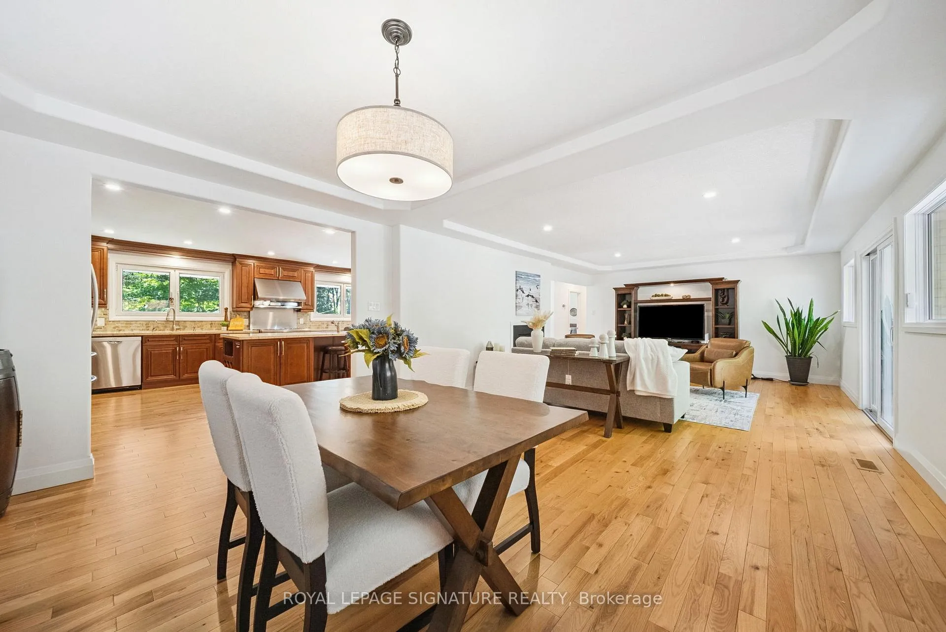 Photo 9 of 470 Parkview Court, Midland — HOMEH