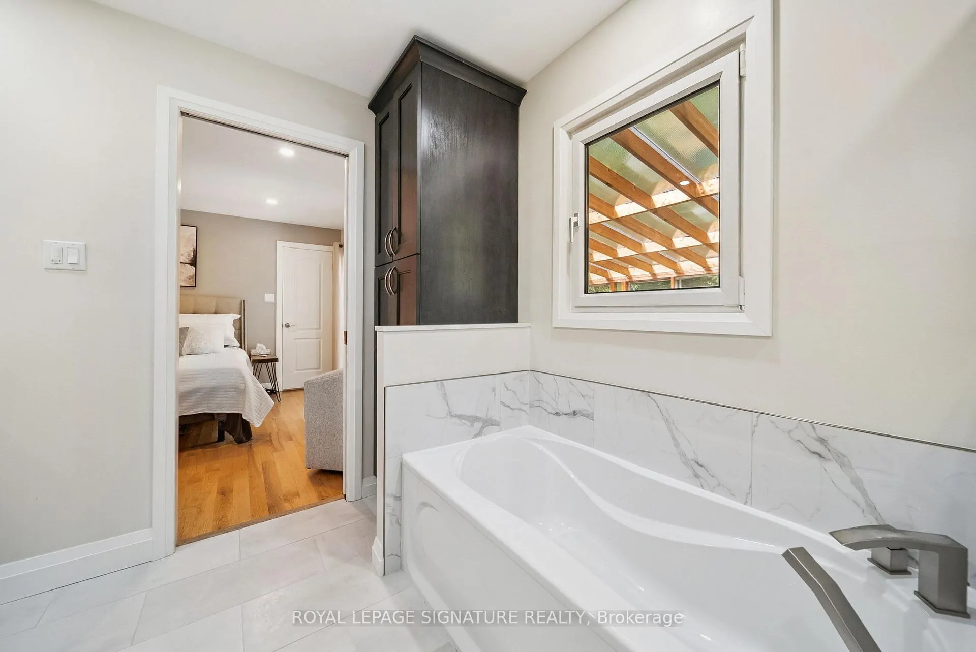 Photo 20 of 470 Parkview Court, Midland — HOMEH