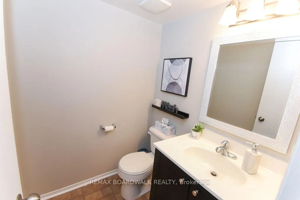 Photo 11 of 758 St-Andre Drive, Ottawa, Hiawatha Park/Convent Glen — HOMEH