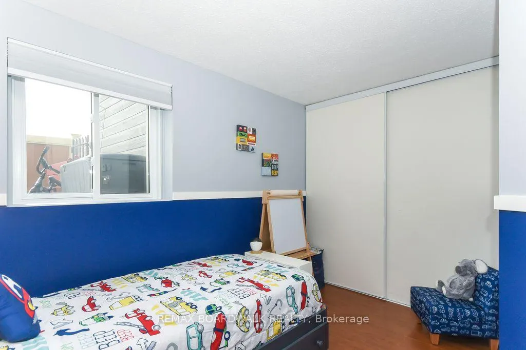 Photo 15 of 758 St-Andre Drive, Ottawa, Hiawatha Park/Convent Glen — HOMEH