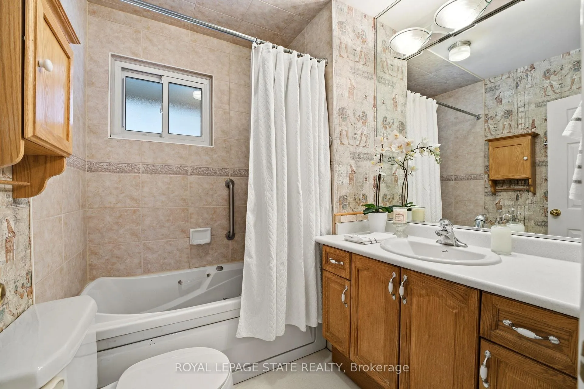 Photo 15 of 347 Clarendon Drive, Hamilton, Ancaster — HOMEH
