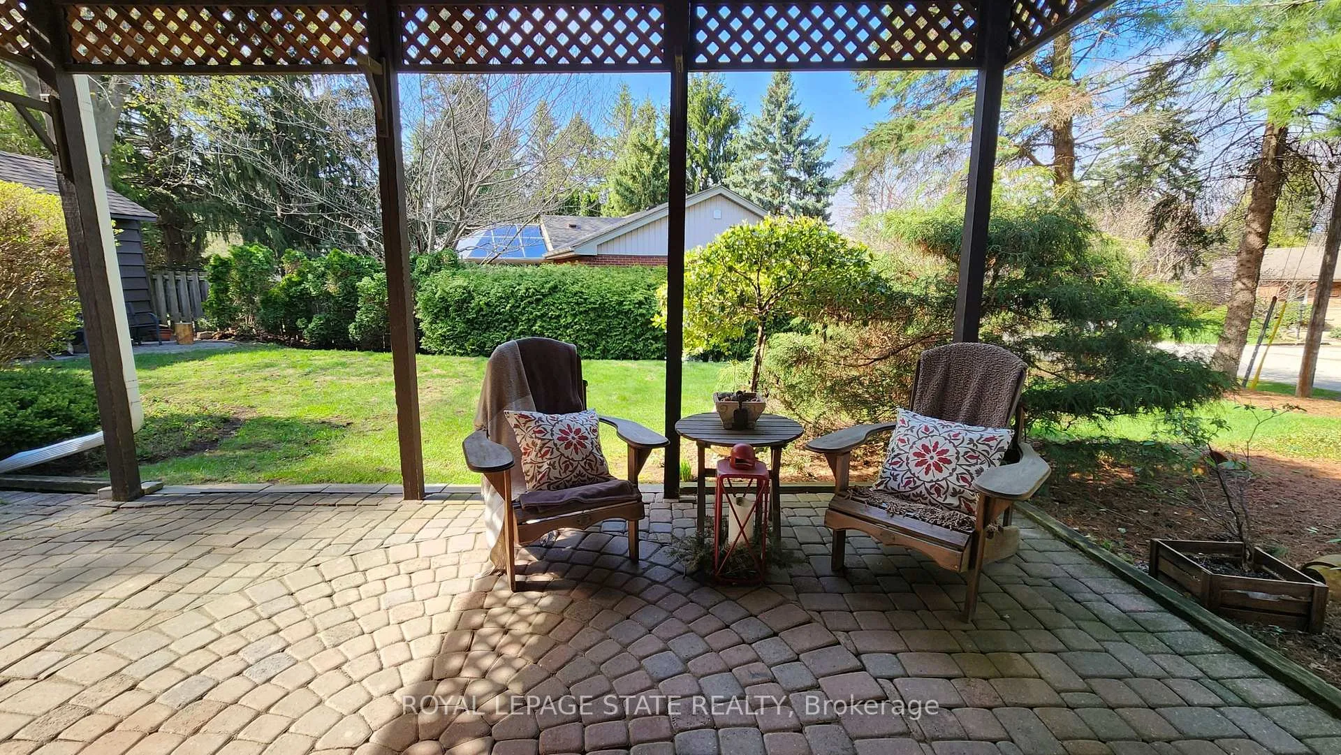 Photo 21 of 347 Clarendon Drive, Hamilton, Ancaster — HOMEH