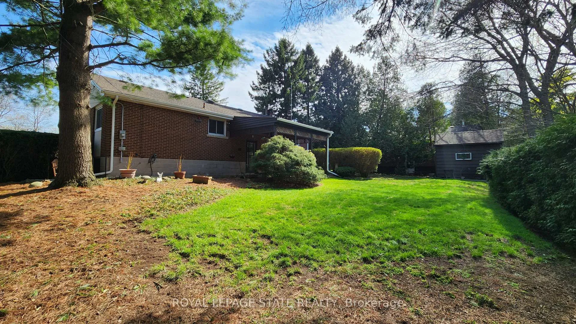 Photo 22 of 347 Clarendon Drive, Hamilton, Ancaster — HOMEH