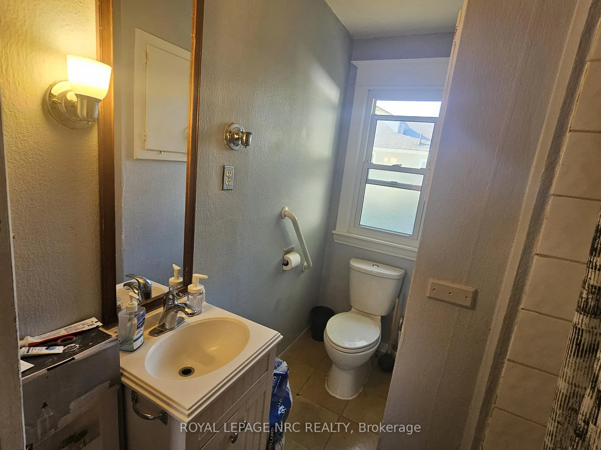 Photo 7 of 176 Pine Street S, Thorold, Thorold Downtown — HOMEH