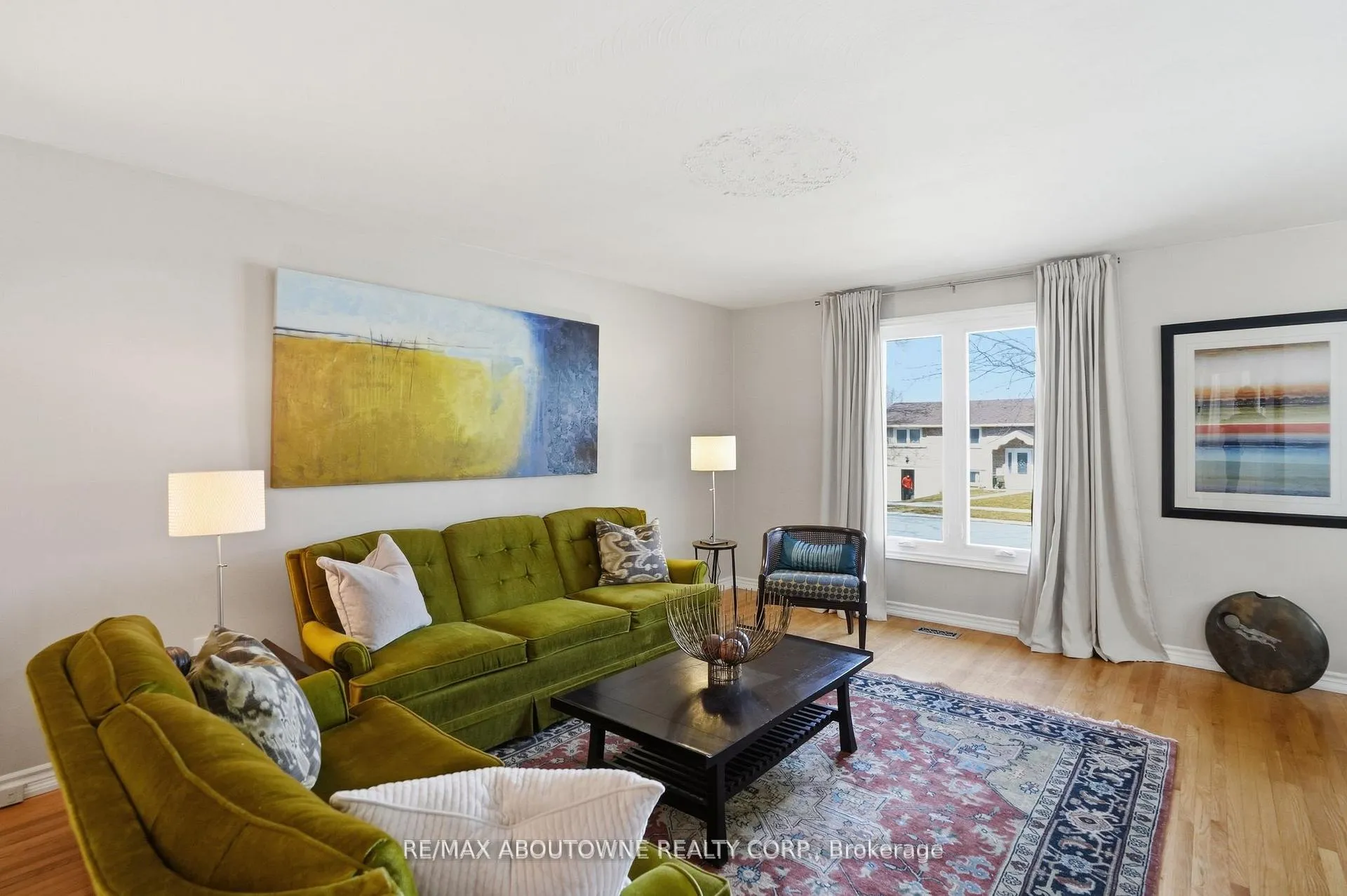 Photo 11 of 264 Celtic Drive, Hamilton, Stoney Creek — HOMEH