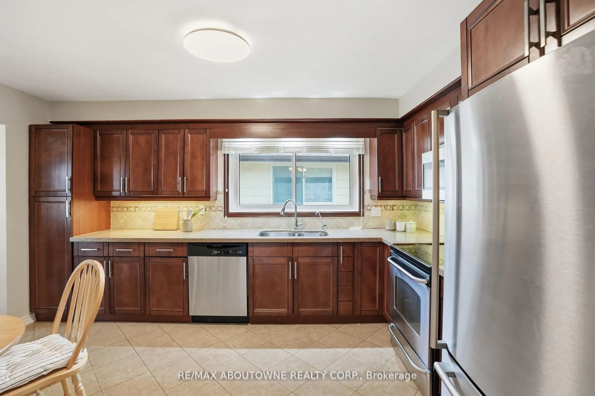 Photo 16 of 264 Celtic Drive, Hamilton, Stoney Creek — HOMEH