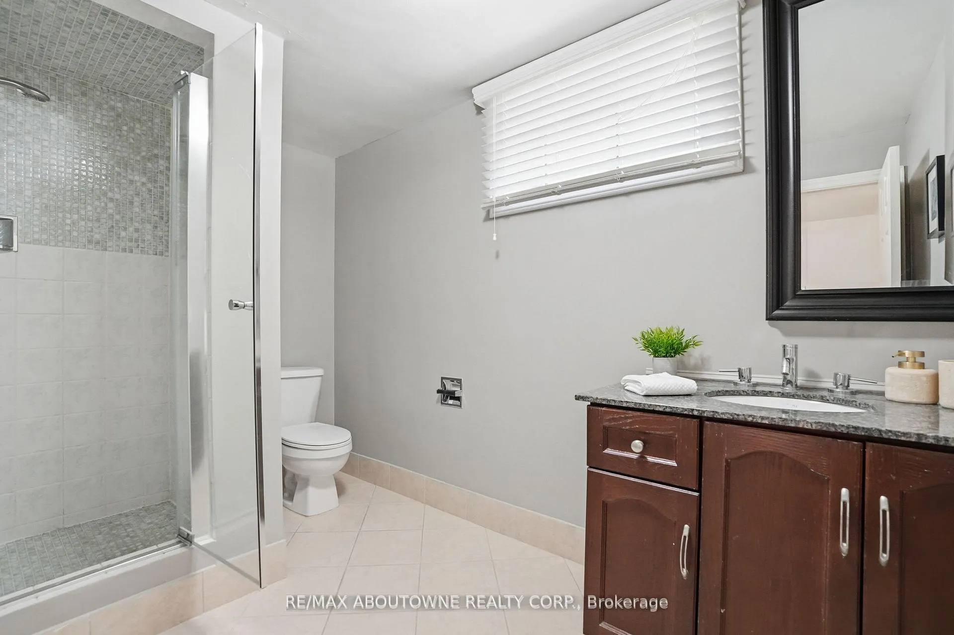 Photo 28 of 264 Celtic Drive, Hamilton, Stoney Creek — HOMEH