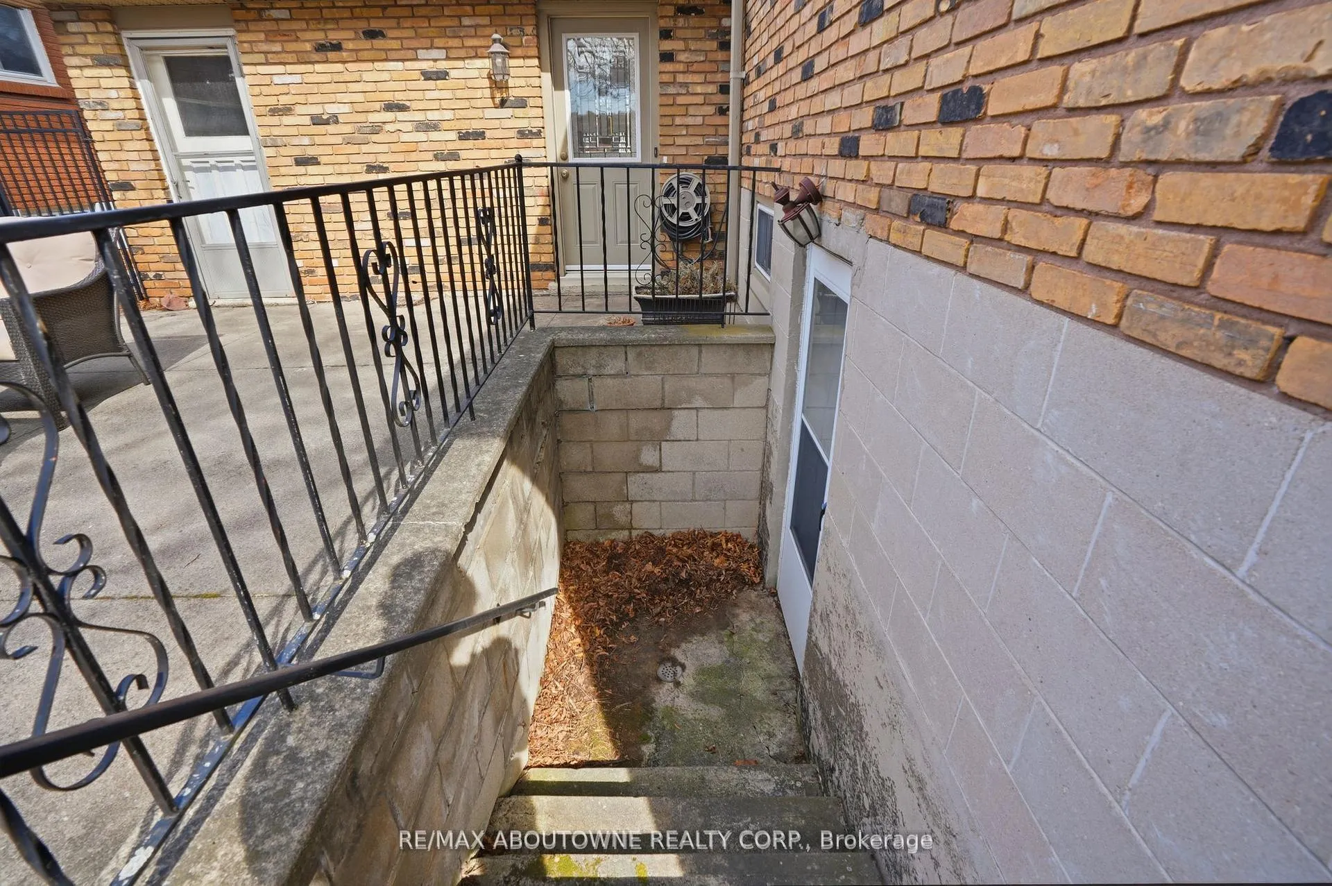 Photo 34 of 264 Celtic Drive, Hamilton, Stoney Creek — HOMEH