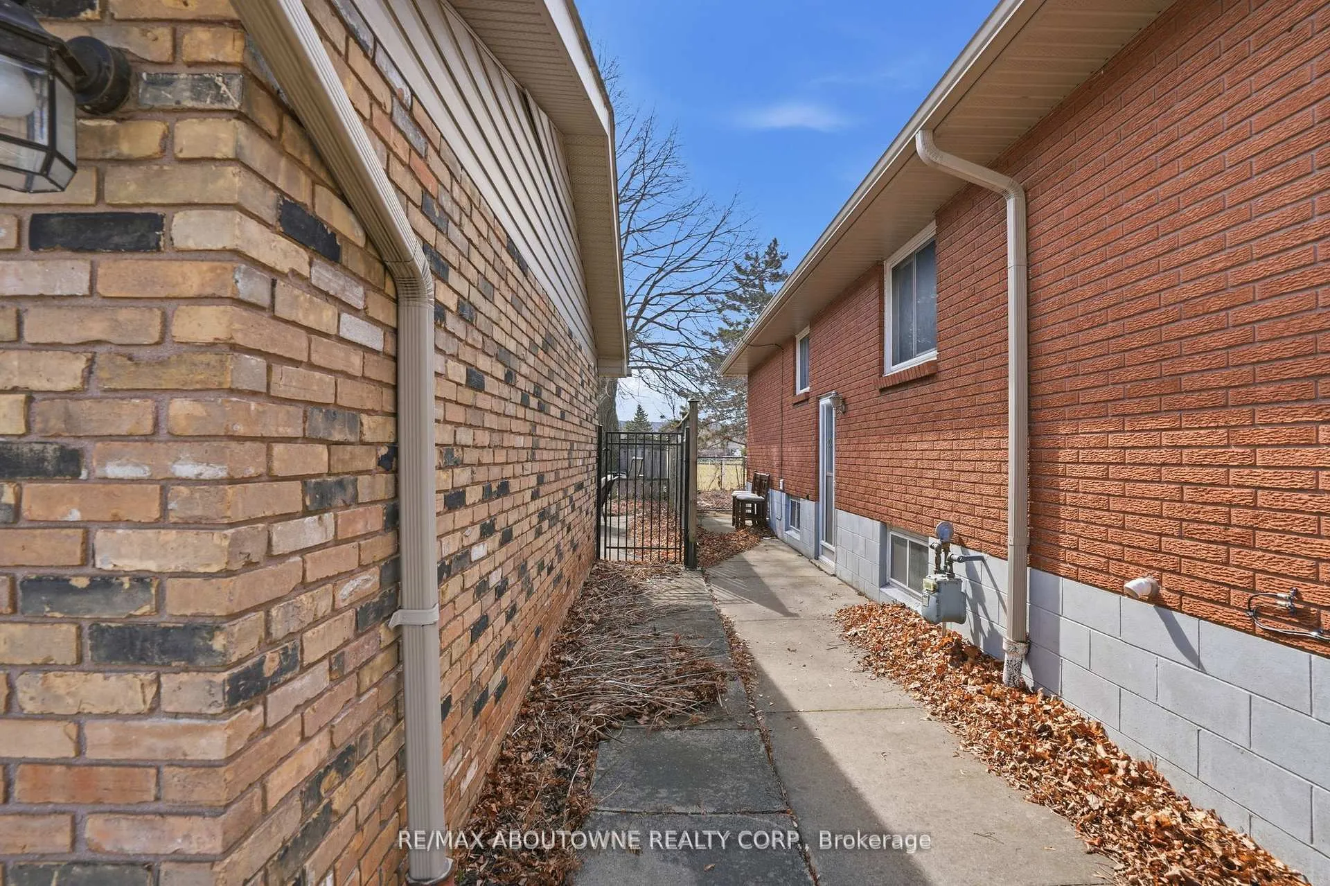 Photo 40 of 264 Celtic Drive, Hamilton, Stoney Creek — HOMEH