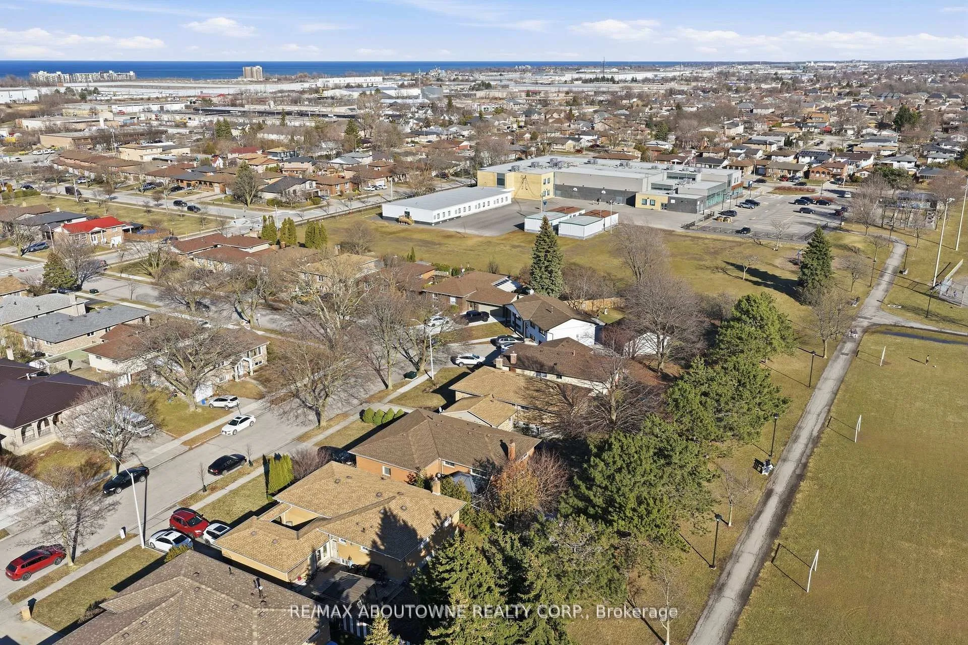 Photo 43 of 264 Celtic Drive, Hamilton, Stoney Creek — HOMEH