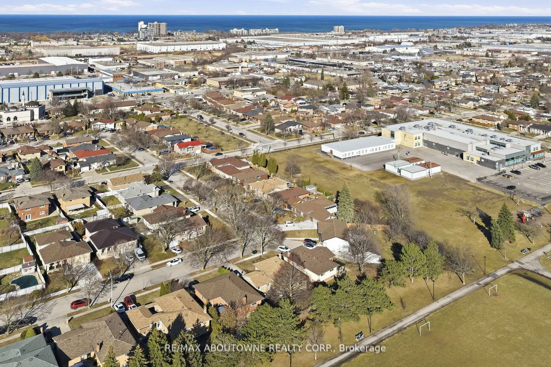 Photo 45 of 264 Celtic Drive, Hamilton, Stoney Creek — HOMEH