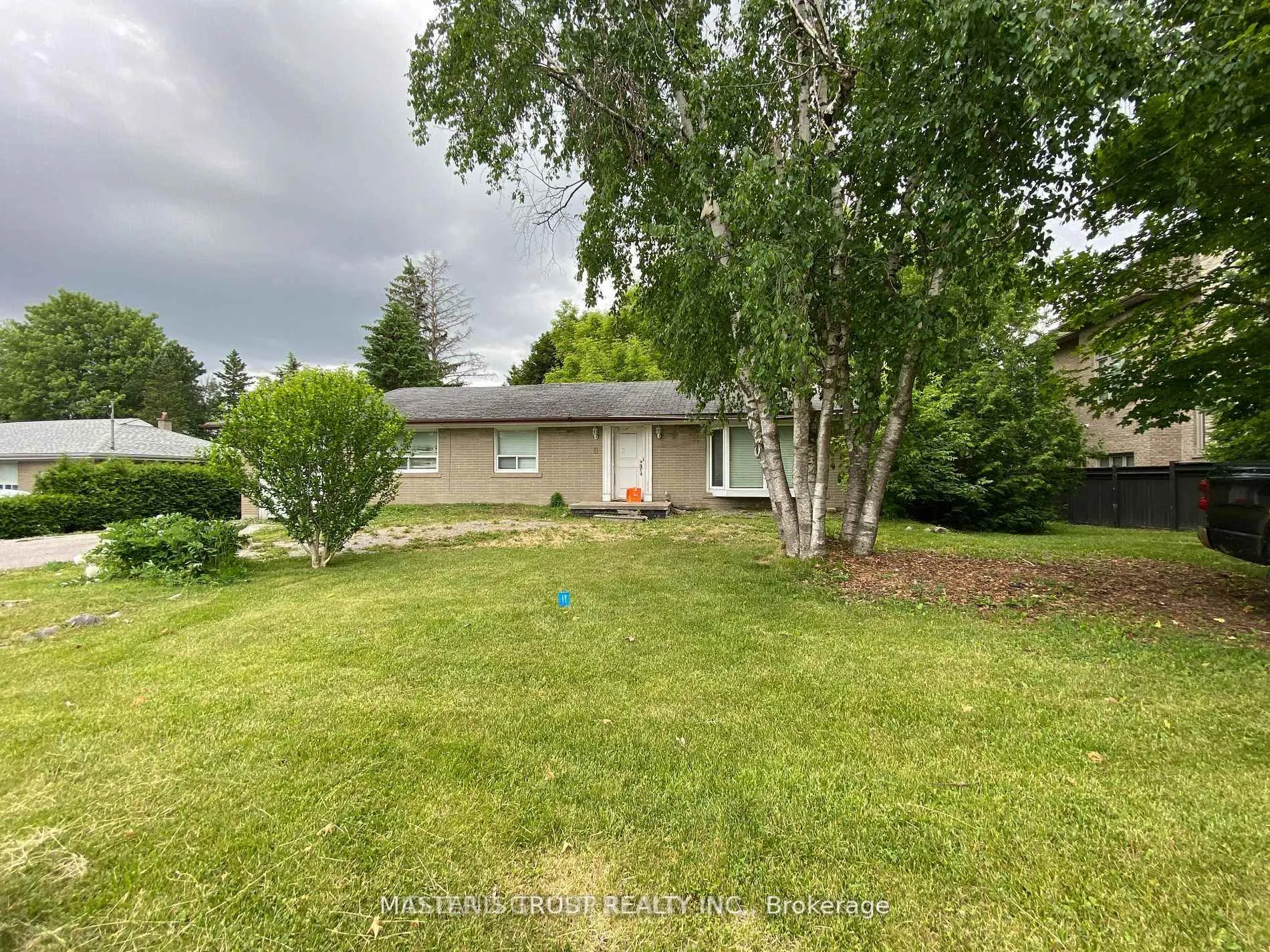 Photo 3 of 8 Grandview Boulevard, Markham, Bullock — HOMEH