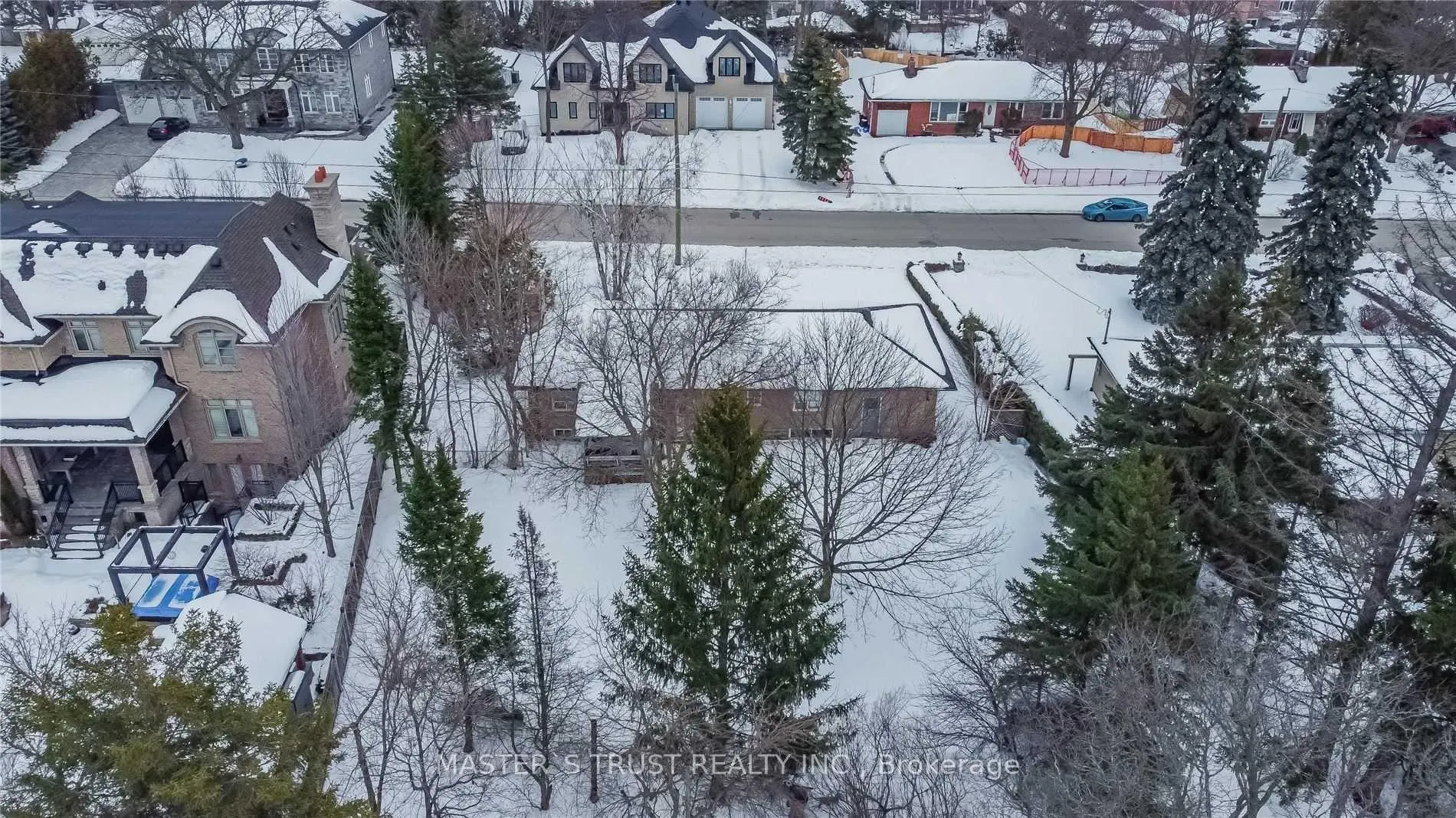 Photo 5 of 8 Grandview Boulevard, Markham, Bullock — HOMEH
