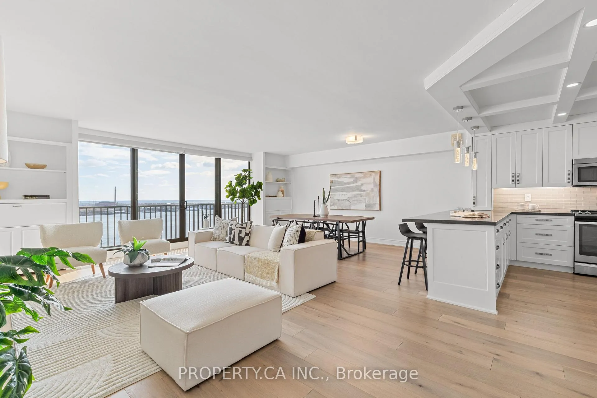 Photo 2 of Unit 2804, 33 Harbour Square, Toronto, Waterfront Communities — HOMEH