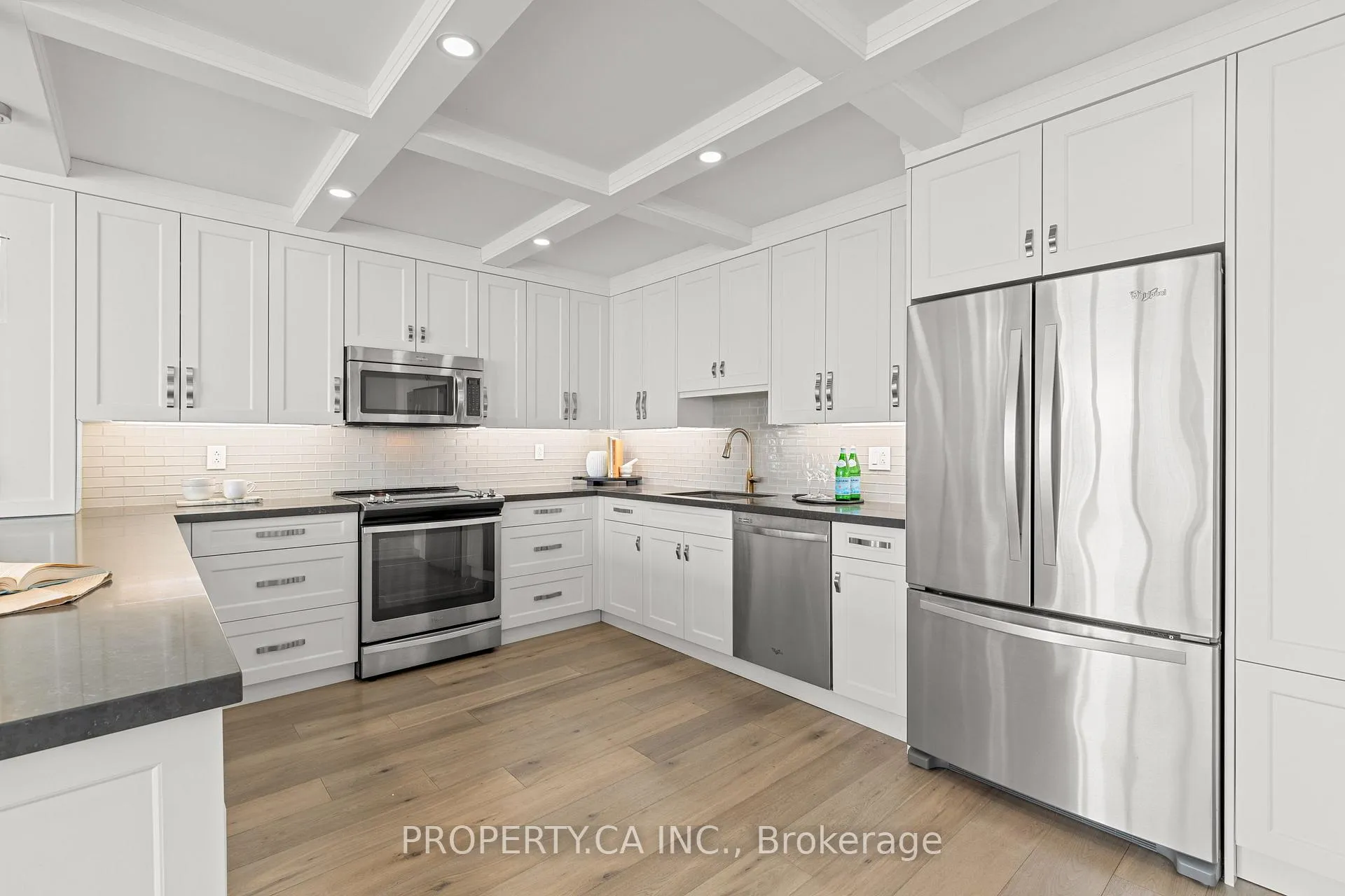 Photo 7 of Unit 2804, 33 Harbour Square, Toronto, Waterfront Communities — HOMEH