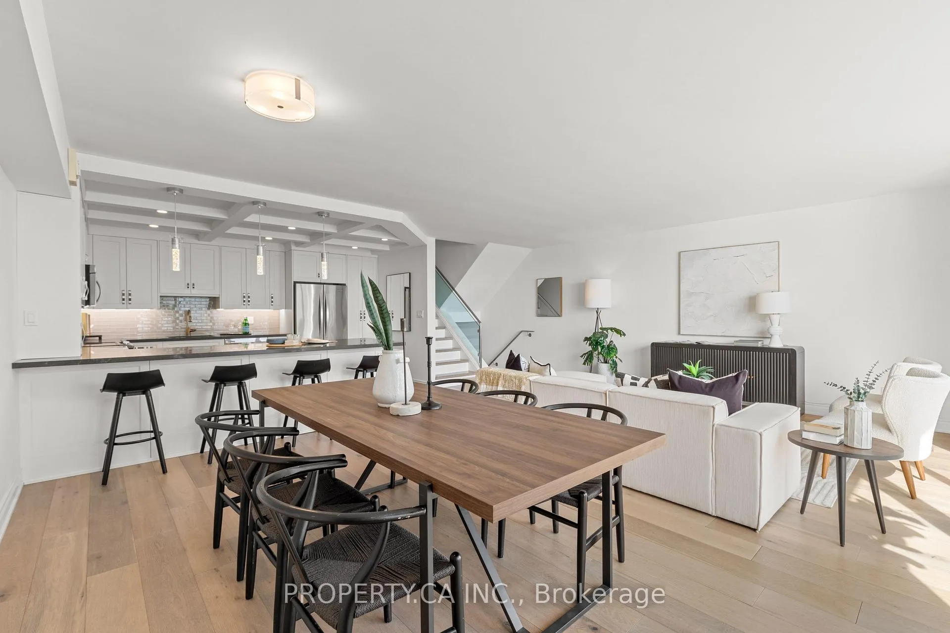 Photo 10 of Unit 2804, 33 Harbour Square, Toronto, Waterfront Communities — HOMEH