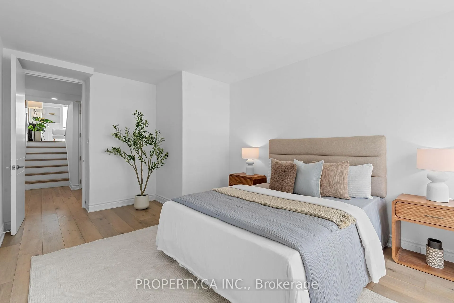 Photo 16 of Unit 2804, 33 Harbour Square, Toronto, Waterfront Communities — HOMEH