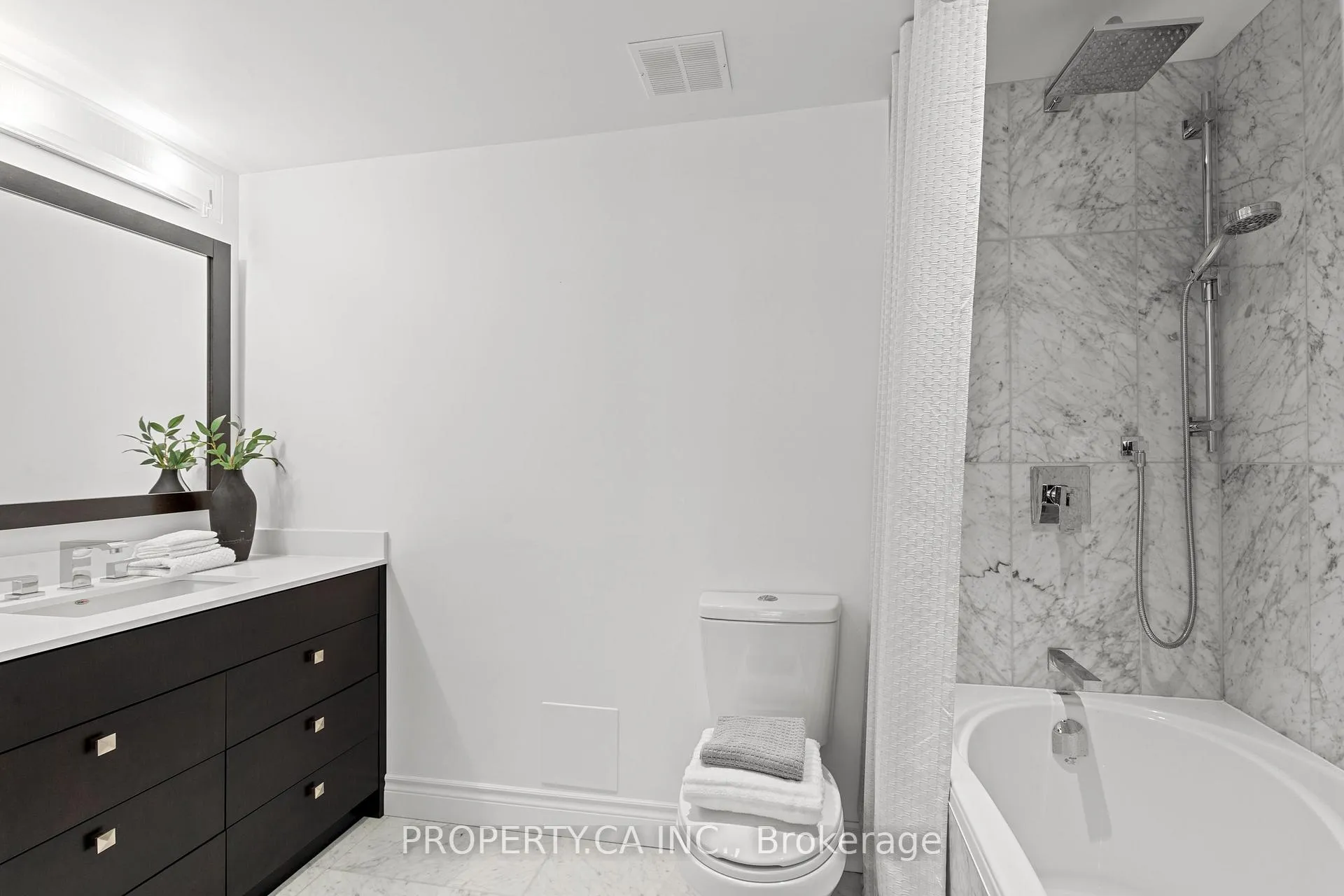 Photo 23 of Unit 2804, 33 Harbour Square, Toronto, Waterfront Communities — HOMEH
