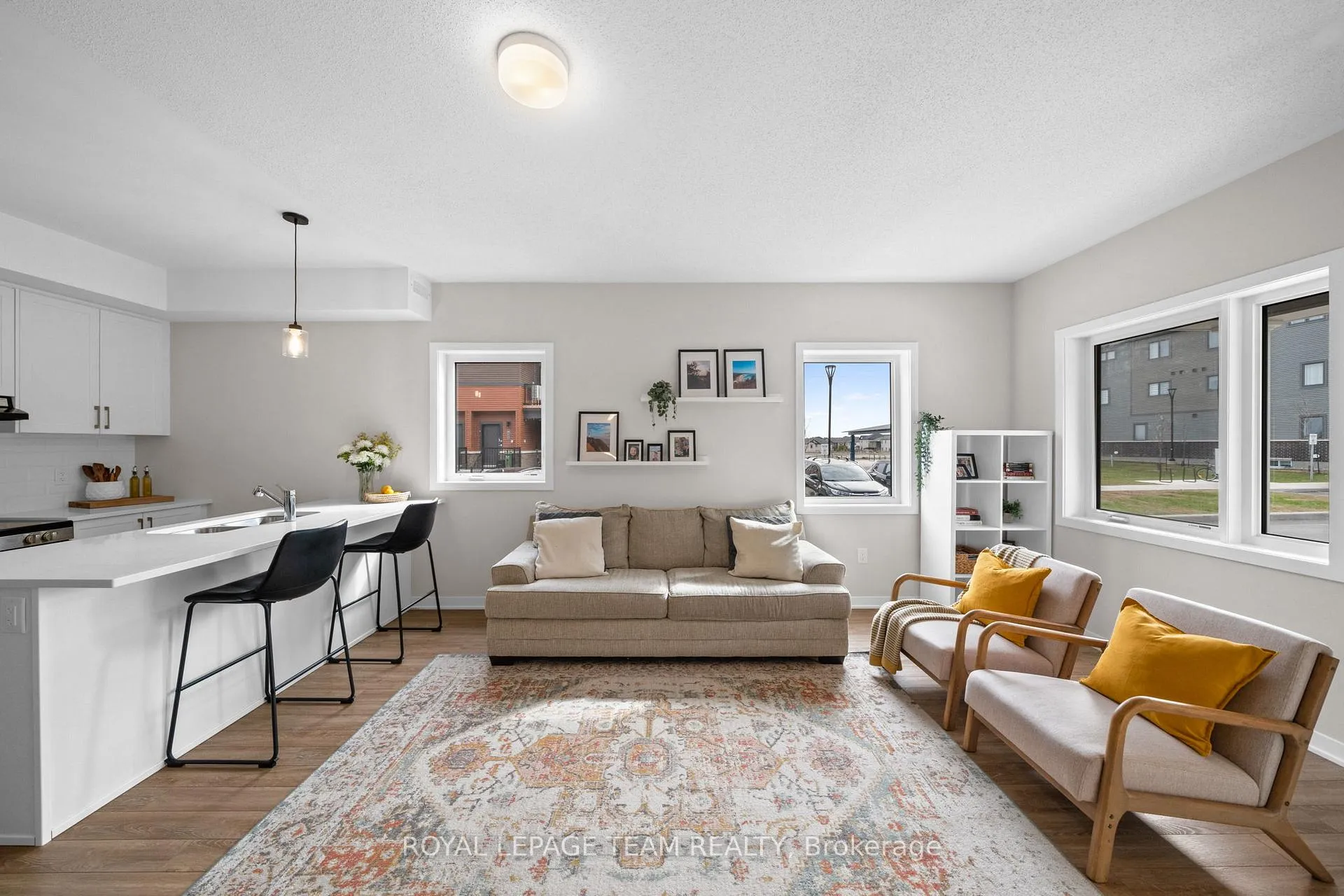 Photo 6 of 722 Parnian Private, Ottawa, Barrhaven - Half Moon Bay — HOMEH