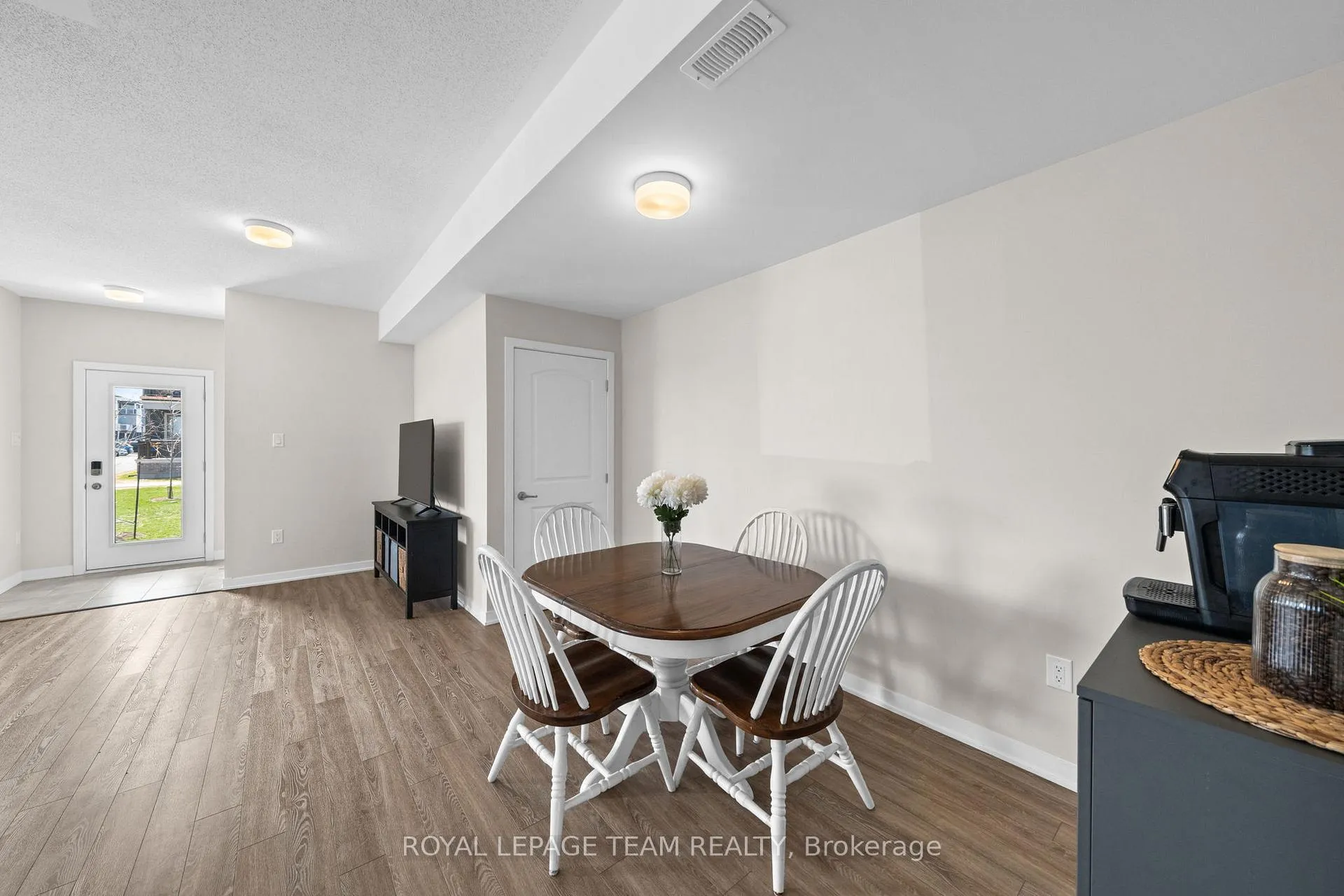 Photo 15 of 722 Parnian Private, Ottawa, Barrhaven - Half Moon Bay — HOMEH