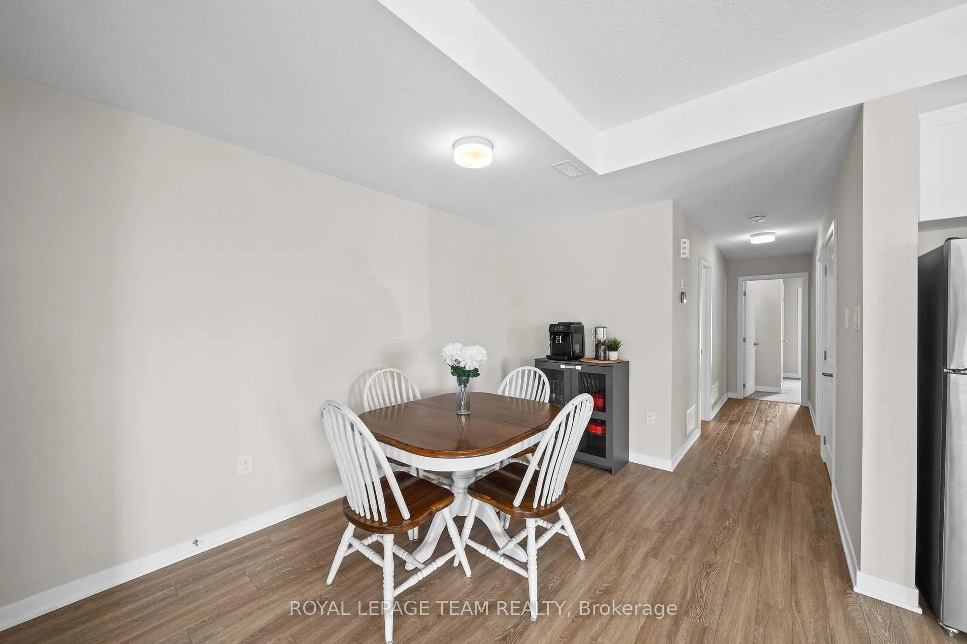 Photo 16 of 722 Parnian Private, Ottawa, Barrhaven - Half Moon Bay — HOMEH