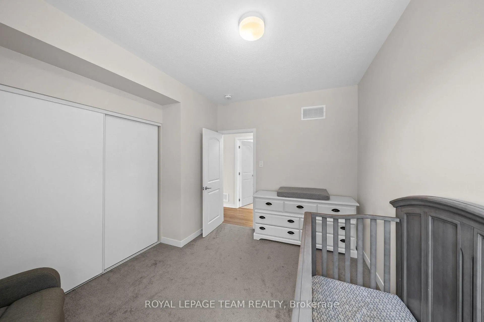 Photo 19 of 722 Parnian Private, Ottawa, Barrhaven - Half Moon Bay — HOMEH