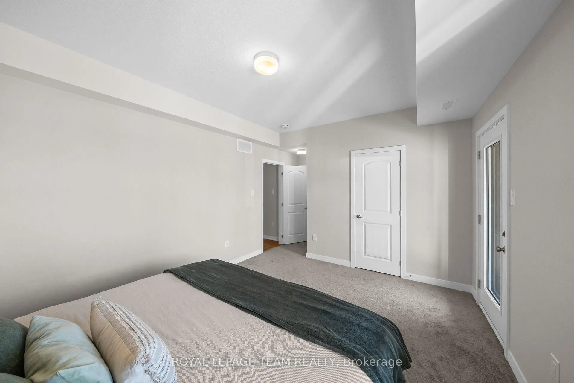Photo 22 of 722 Parnian Private, Ottawa, Barrhaven - Half Moon Bay — HOMEH