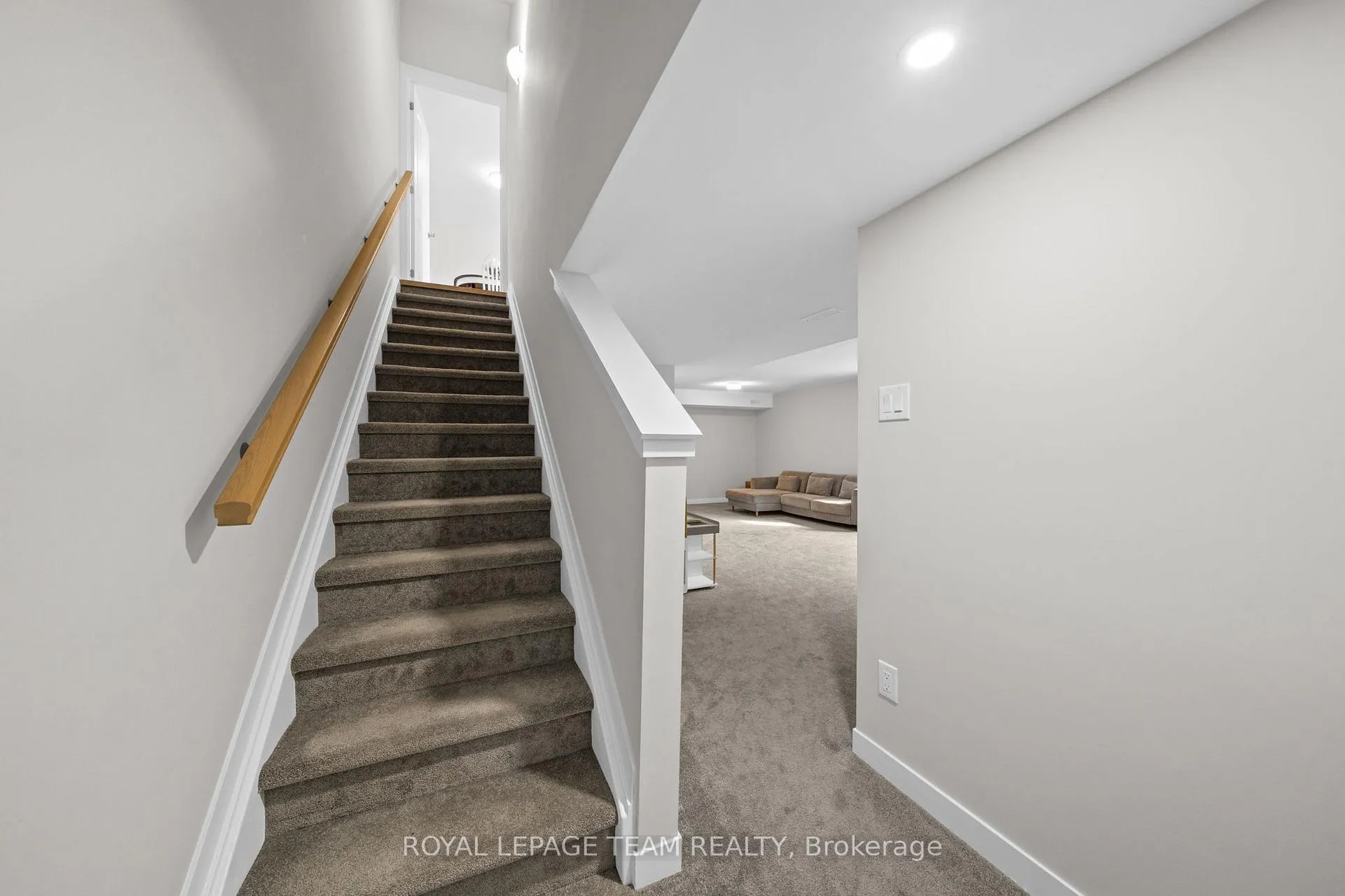 Photo 24 of 722 Parnian Private, Ottawa, Barrhaven - Half Moon Bay — HOMEH