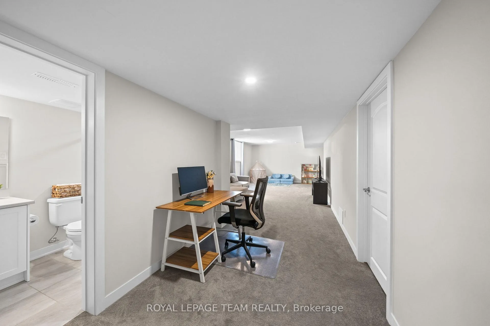 Photo 29 of 722 Parnian Private, Ottawa, Barrhaven - Half Moon Bay — HOMEH