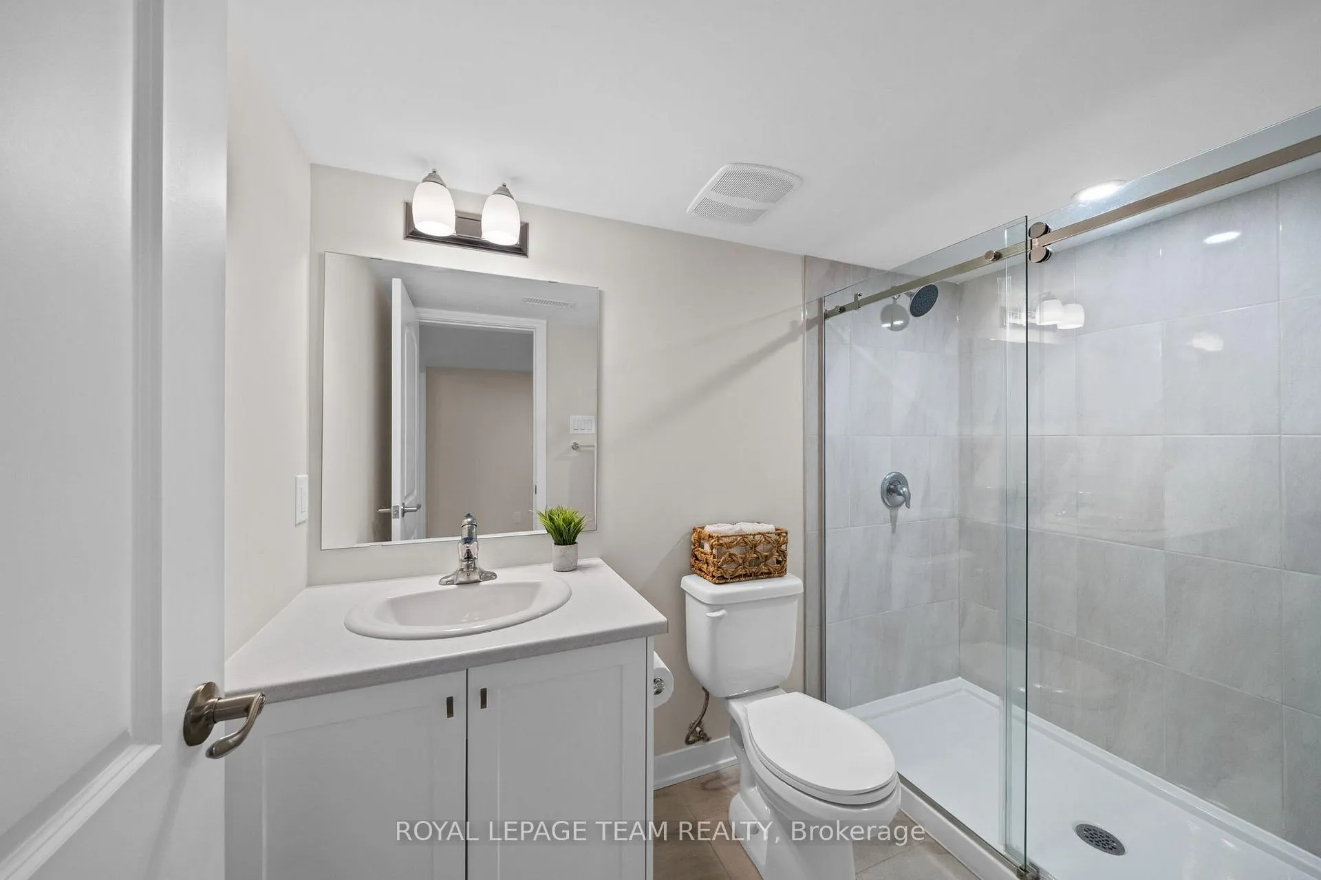 Photo 30 of 722 Parnian Private, Ottawa, Barrhaven - Half Moon Bay — HOMEH