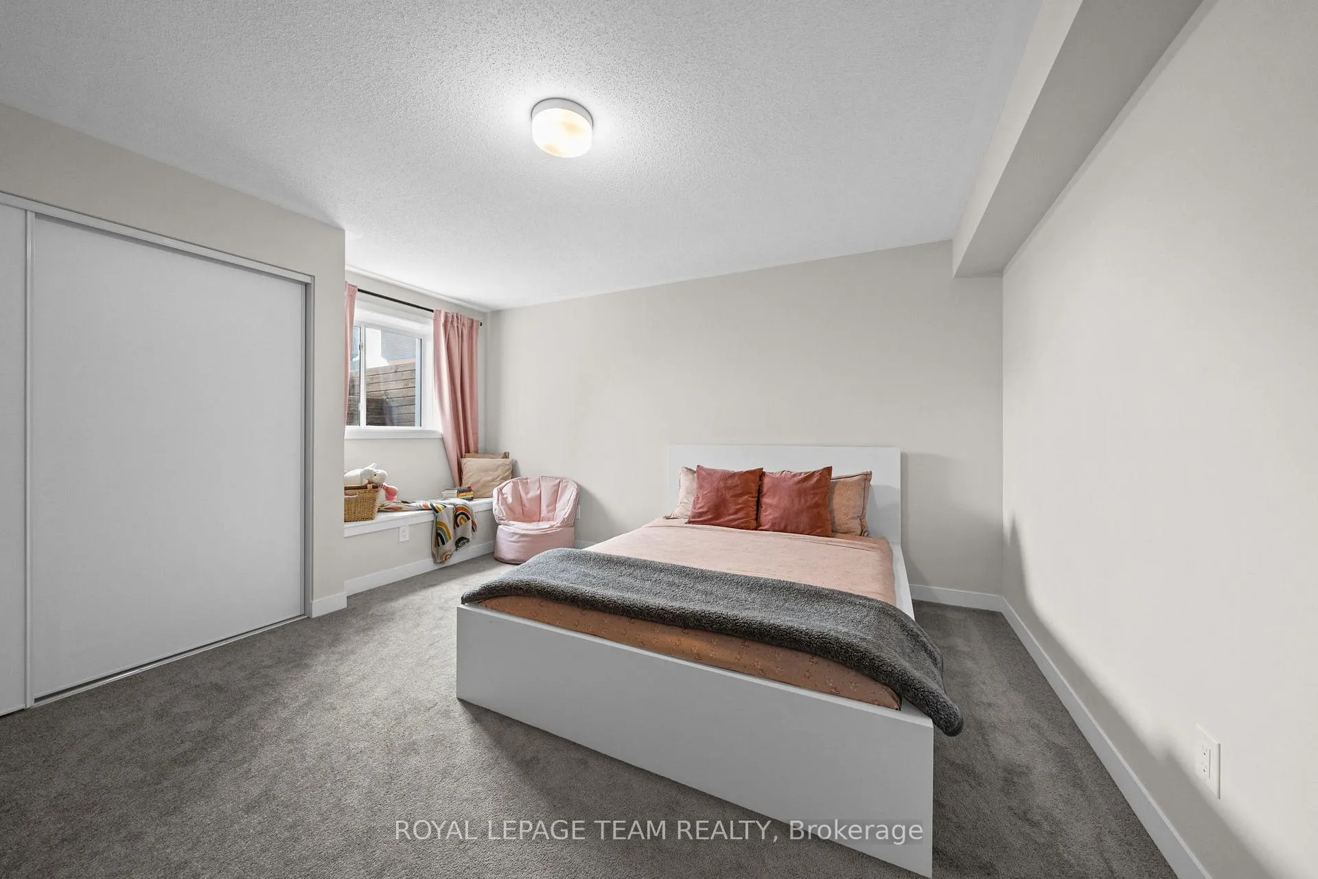 Photo 31 of 722 Parnian Private, Ottawa, Barrhaven - Half Moon Bay — HOMEH