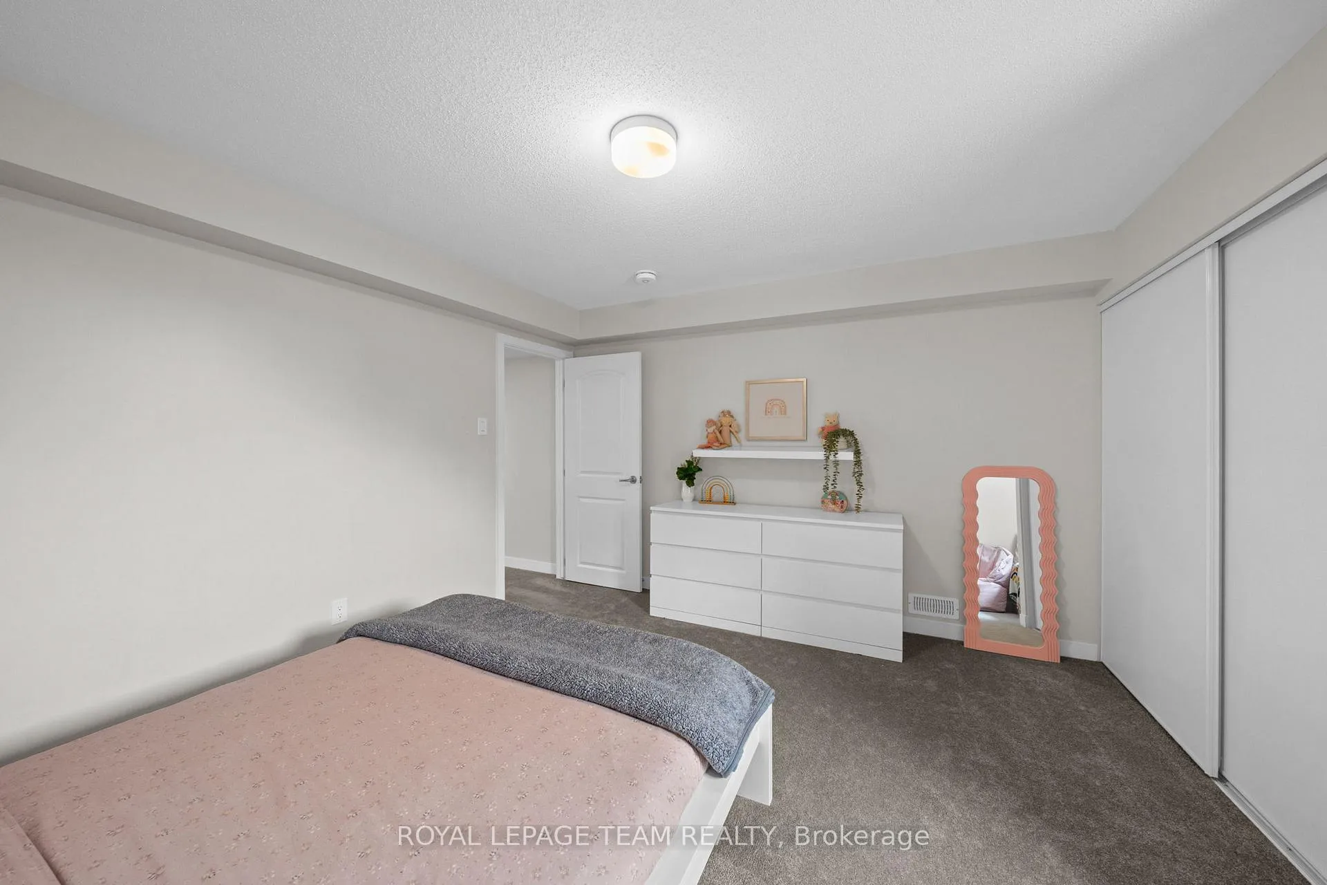 Photo 33 of 722 Parnian Private, Ottawa, Barrhaven - Half Moon Bay — HOMEH