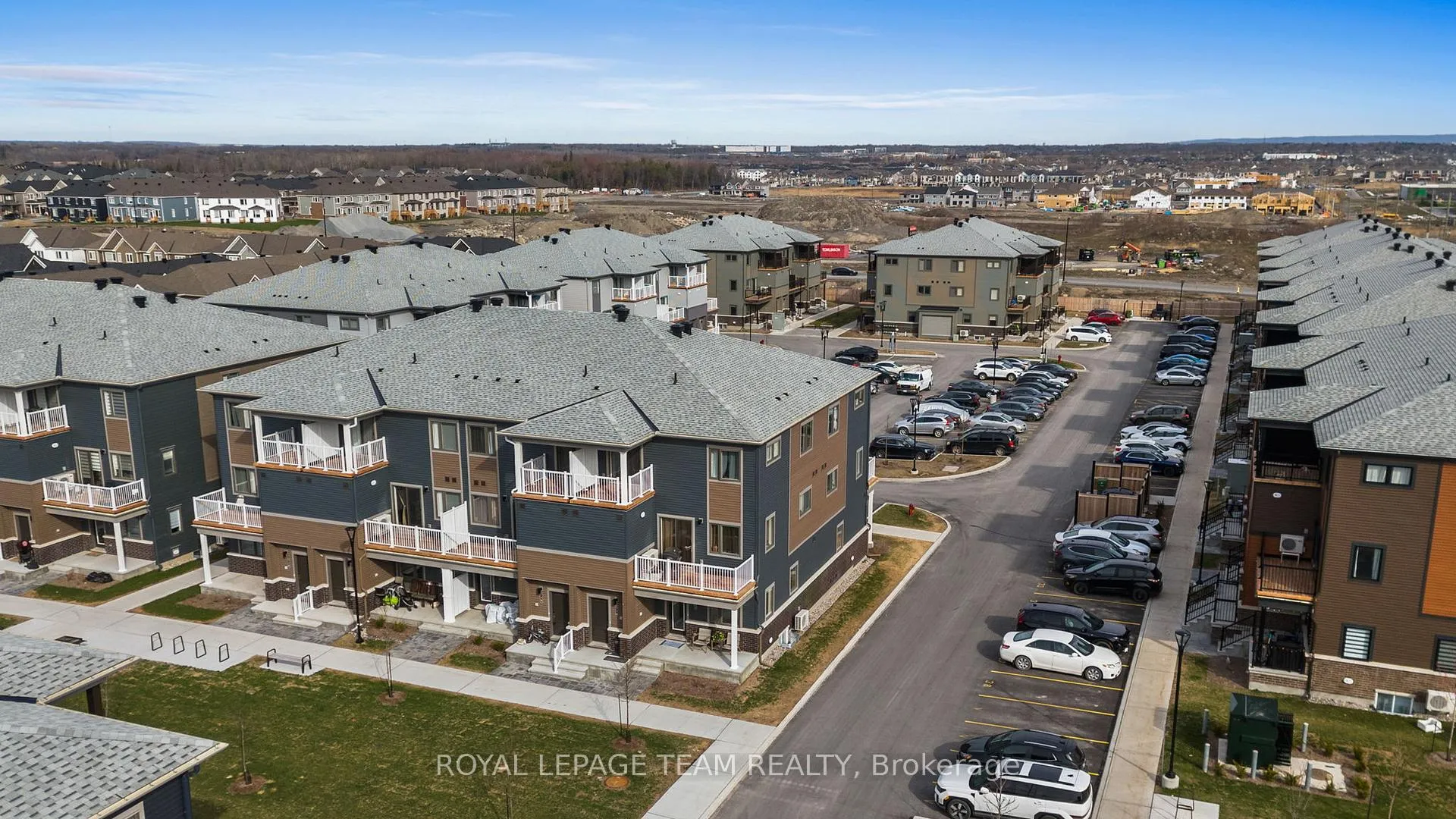 Photo 37 of 722 Parnian Private, Ottawa, Barrhaven - Half Moon Bay — HOMEH