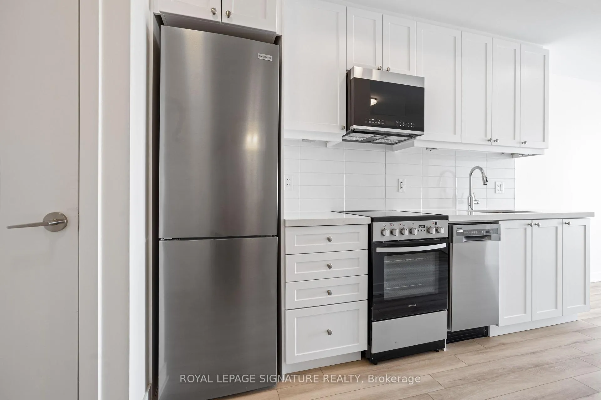 Photo 3 of Unit 514, 51 Clarington Boulevard, Clarington, Bowmanville — HOMEH