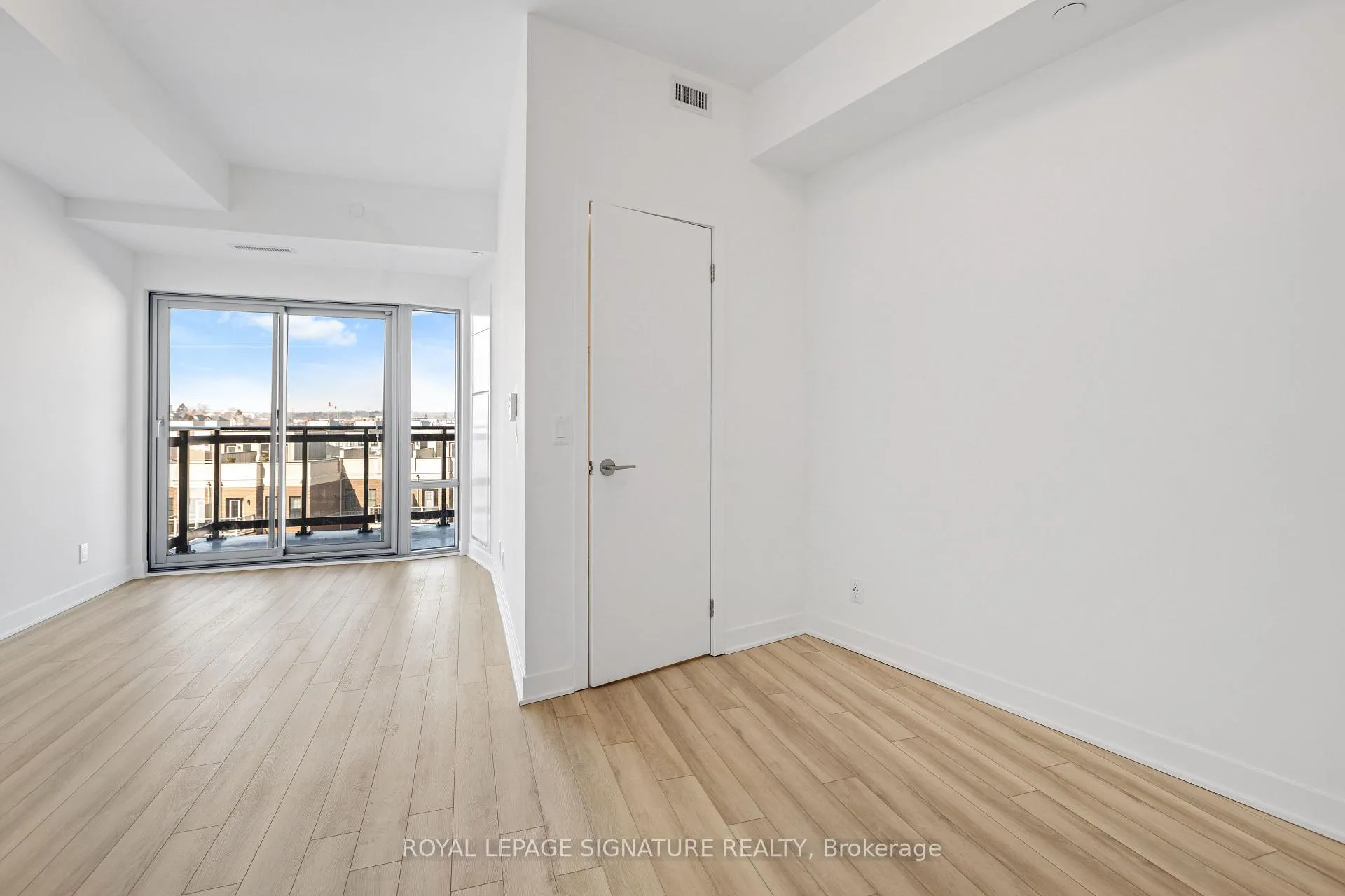 Photo 10 of Unit 514, 51 Clarington Boulevard, Clarington, Bowmanville — HOMEH
