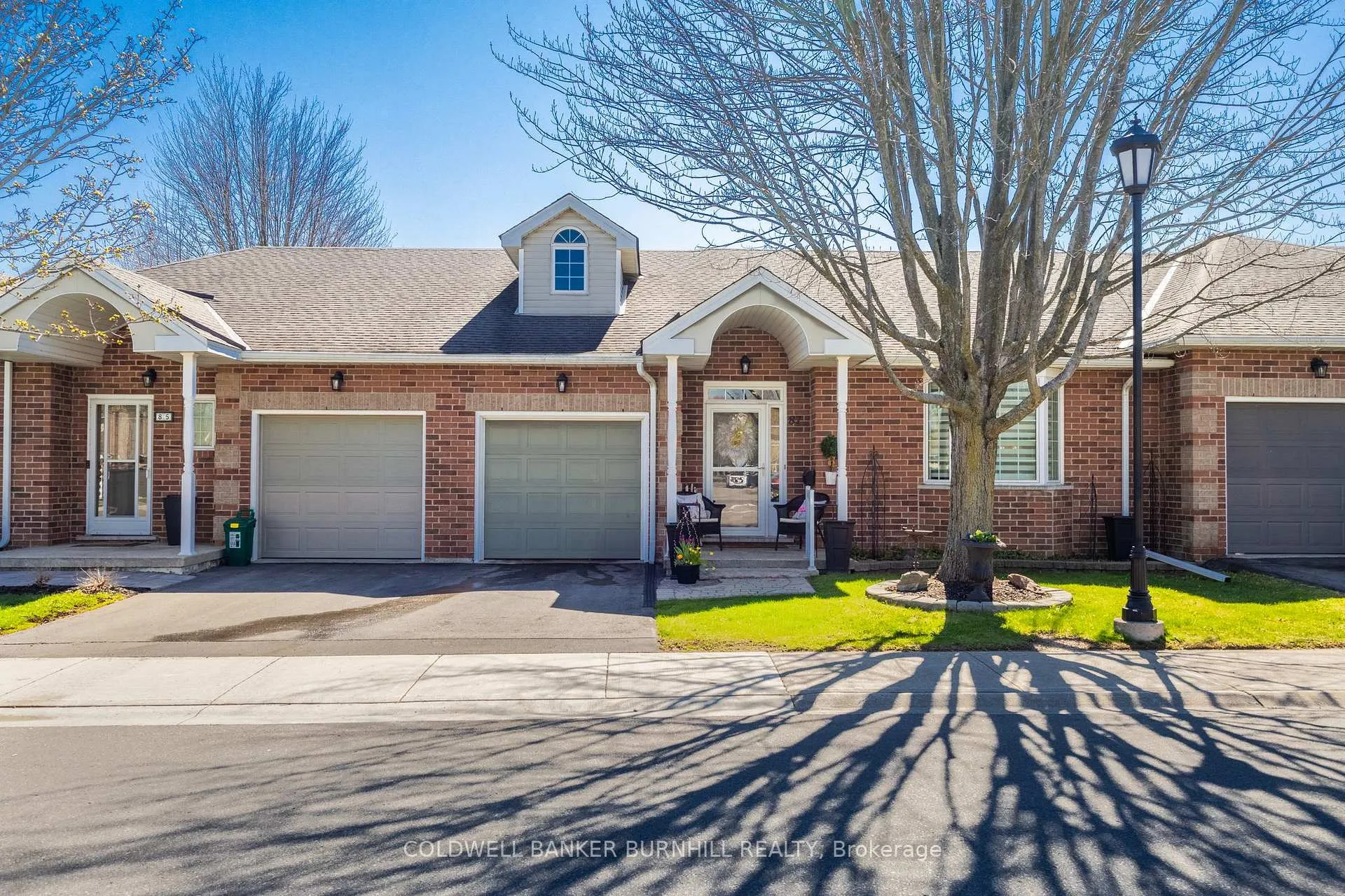 Photo 2 of 87 Twentyplace Boulevard, Hamilton, Twenty Place — HOMEH