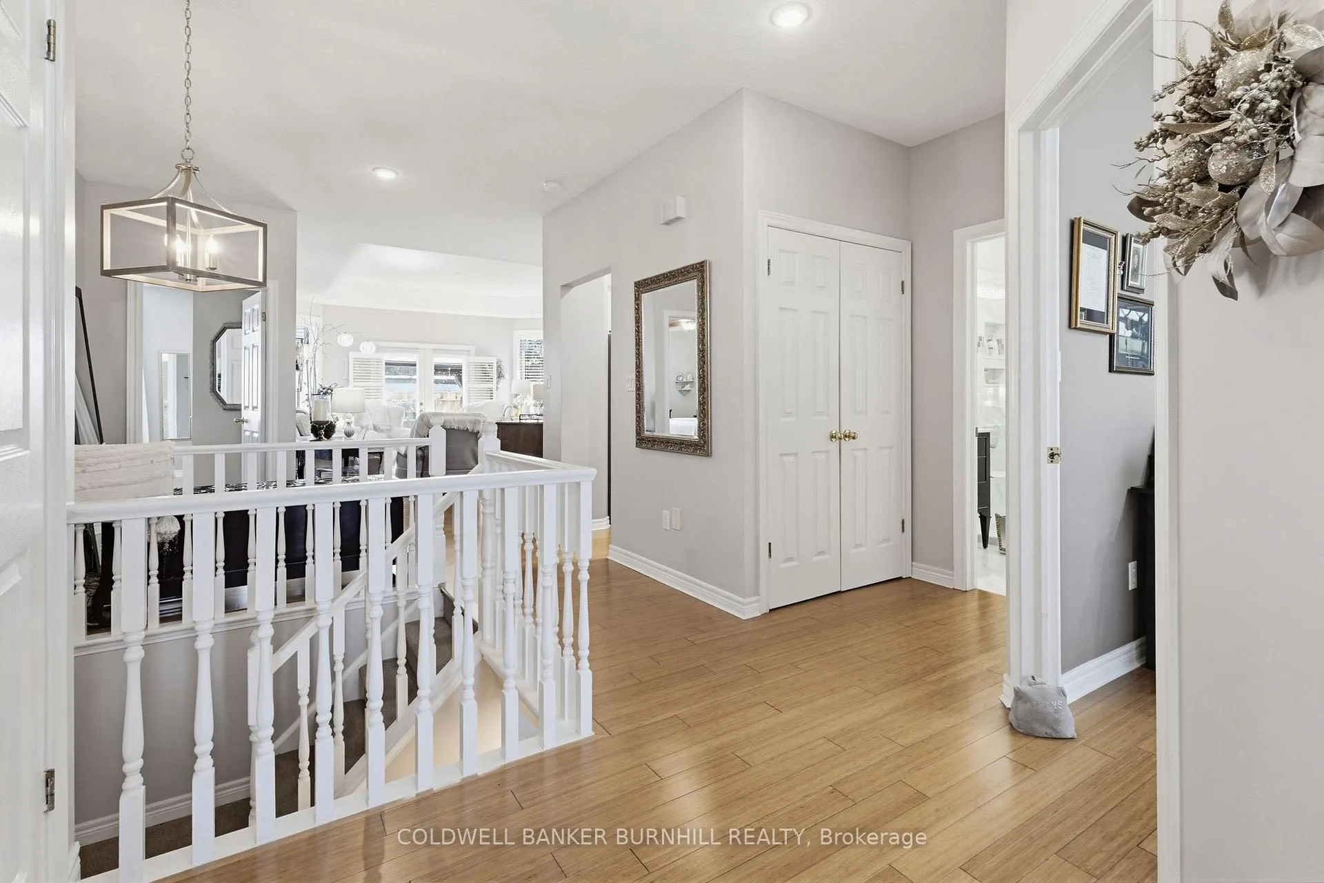 Photo 4 of 87 Twentyplace Boulevard, Hamilton, Twenty Place — HOMEH