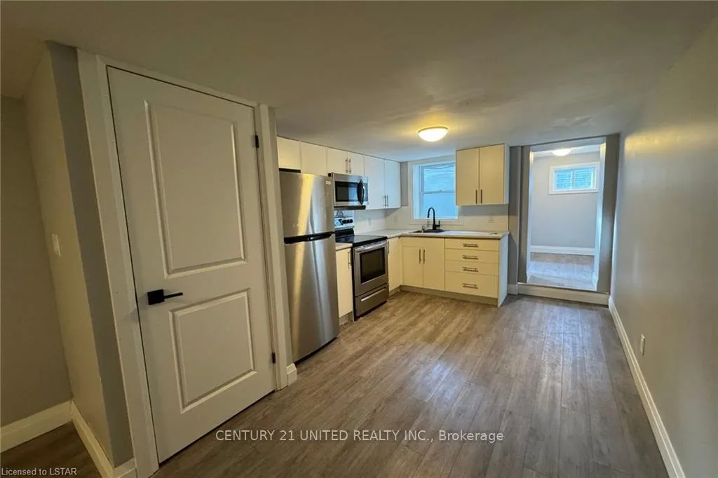 Photo 3 of Unit 2, 61 Mackay Avenue, London, South E — HOMEH