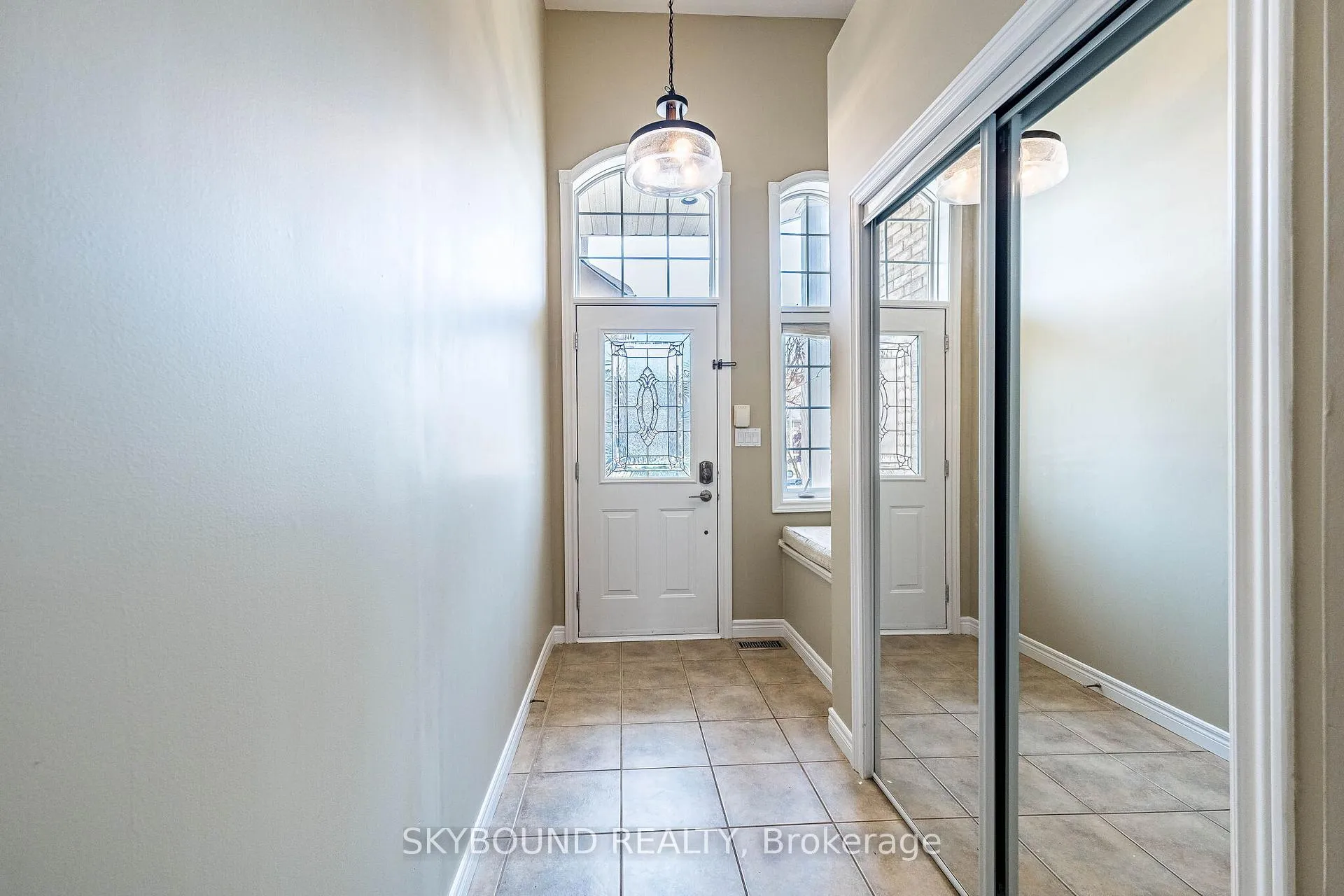 Photo 6 of 4073 Medland Drive, Burlington, Rose — HOMEH