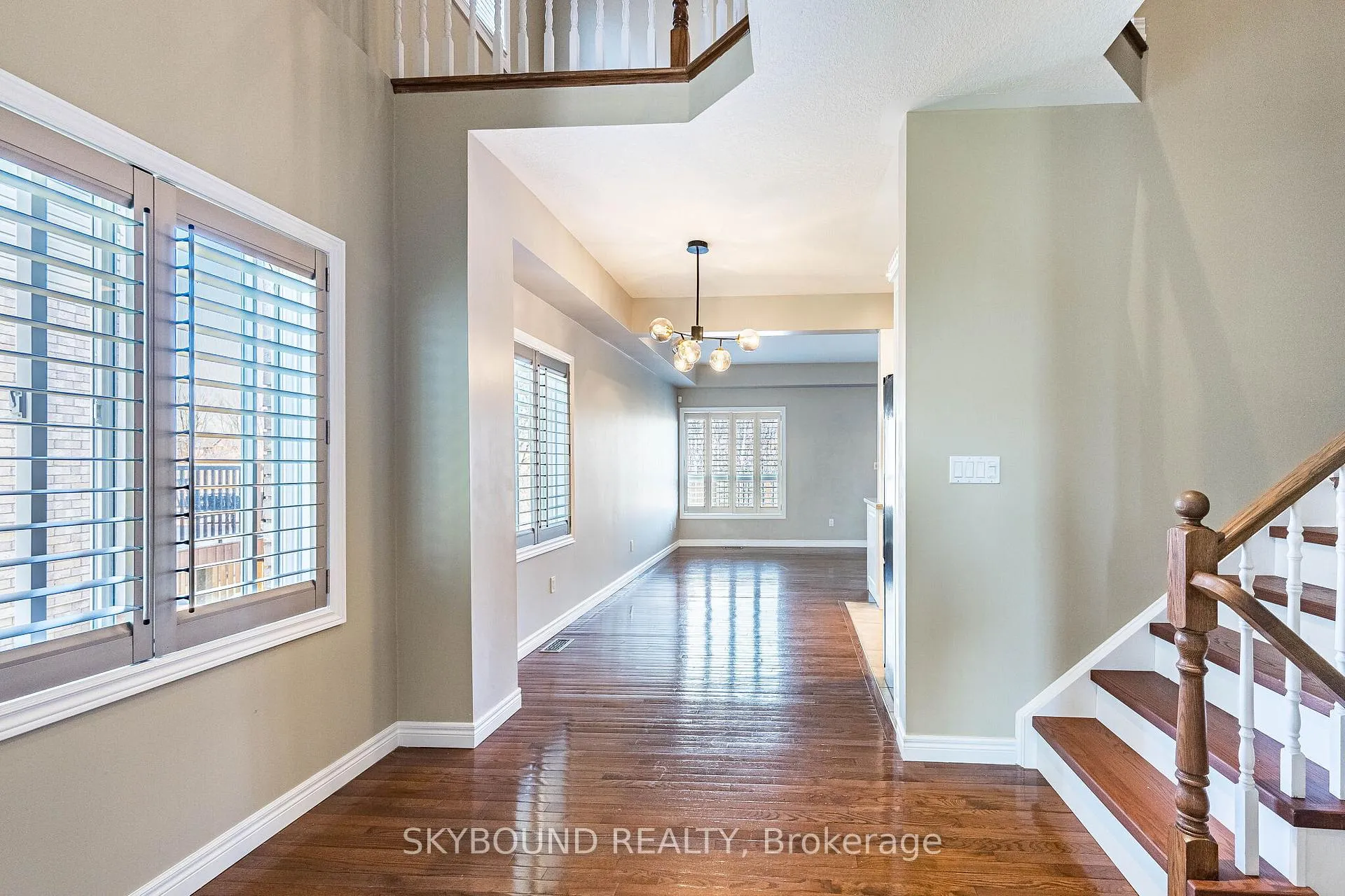 Photo 8 of 4073 Medland Drive, Burlington, Rose — HOMEH