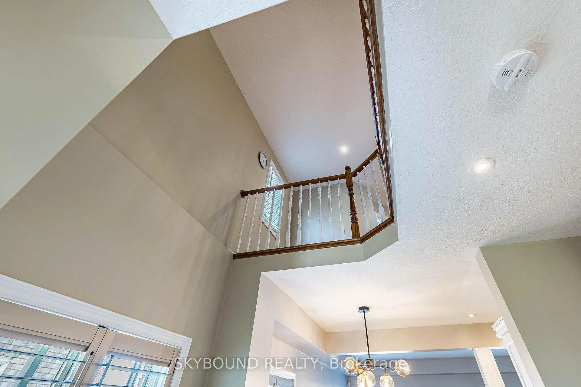 Photo 9 of 4073 Medland Drive, Burlington, Rose — HOMEH