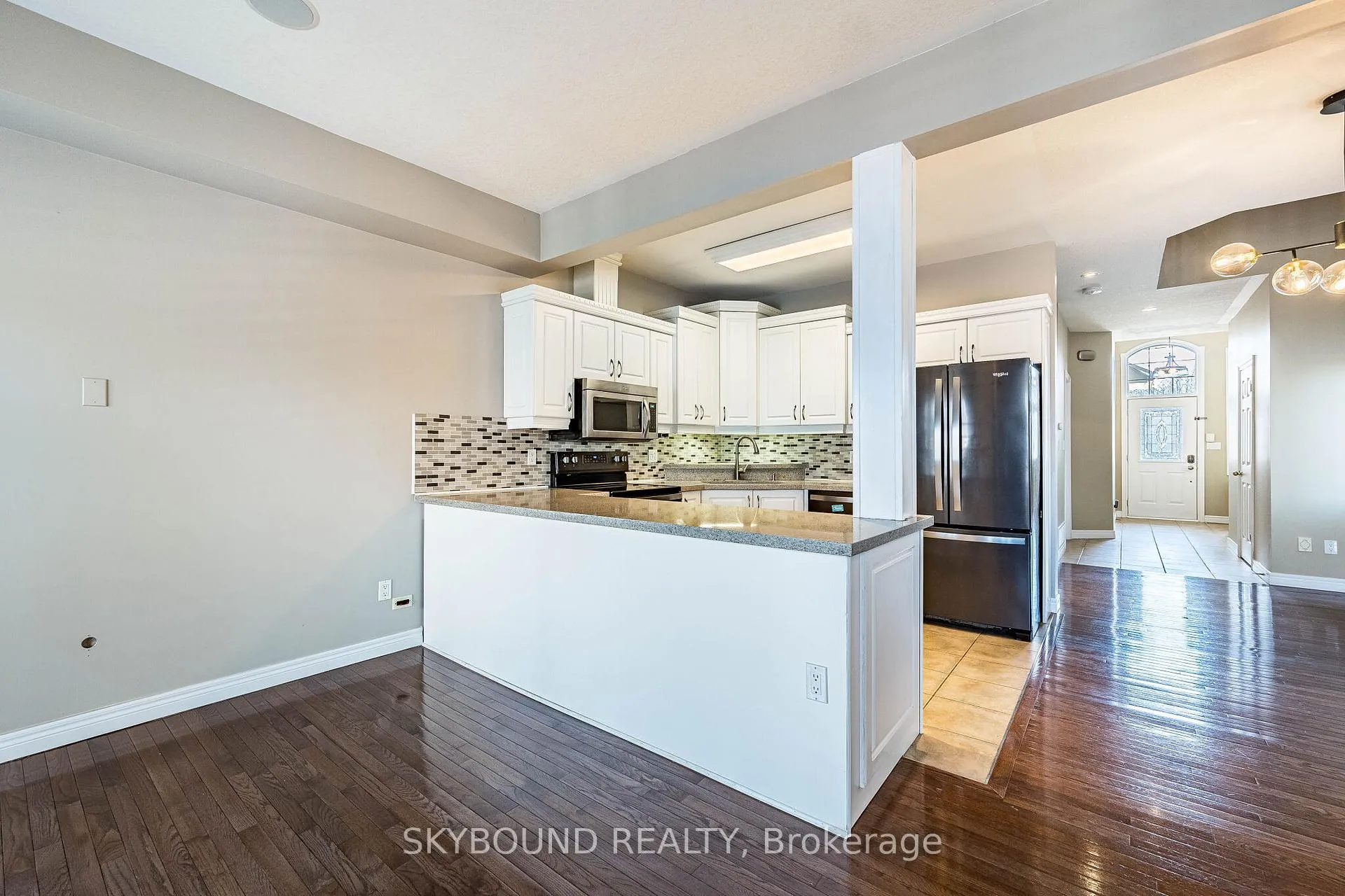 Photo 13 of 4073 Medland Drive, Burlington, Rose — HOMEH