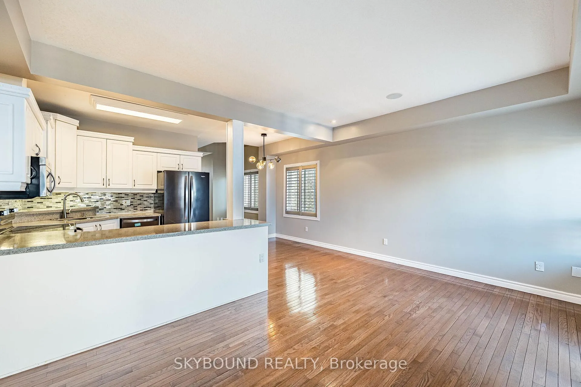 Photo 14 of 4073 Medland Drive, Burlington, Rose — HOMEH