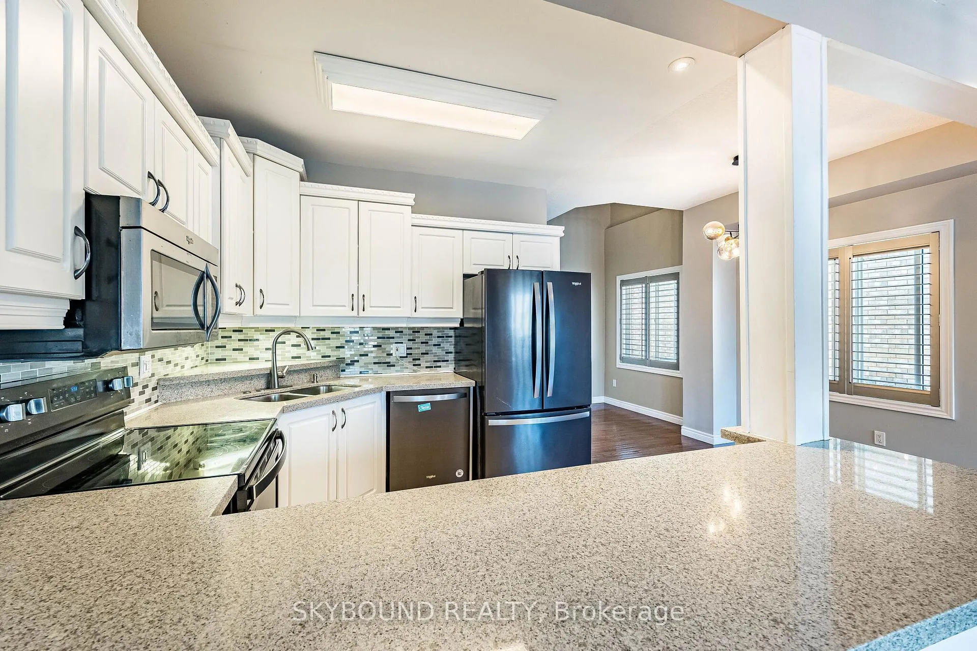 Photo 15 of 4073 Medland Drive, Burlington, Rose — HOMEH
