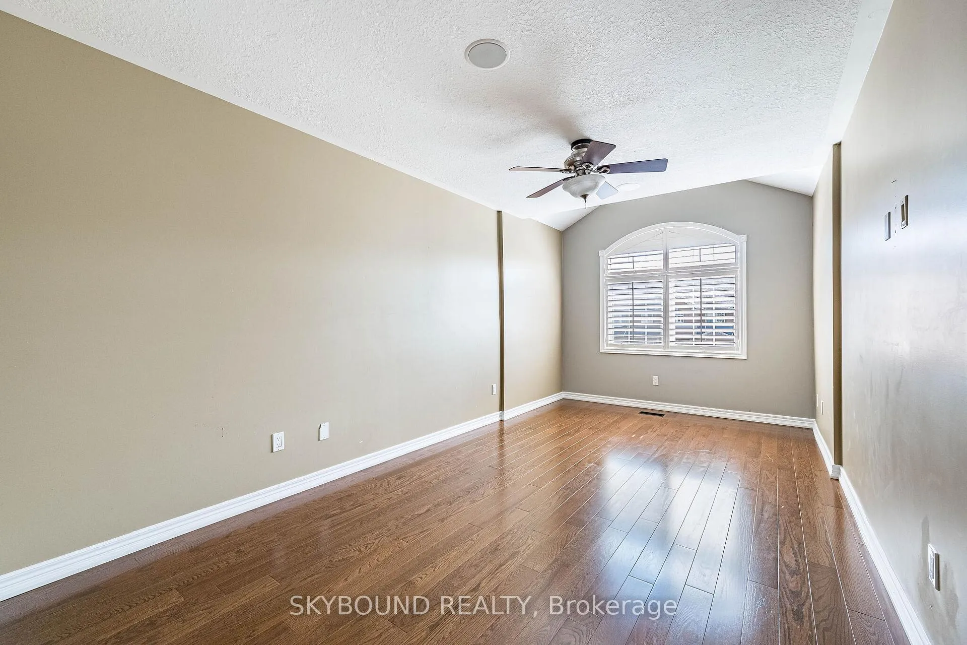 Photo 27 of 4073 Medland Drive, Burlington, Rose — HOMEH