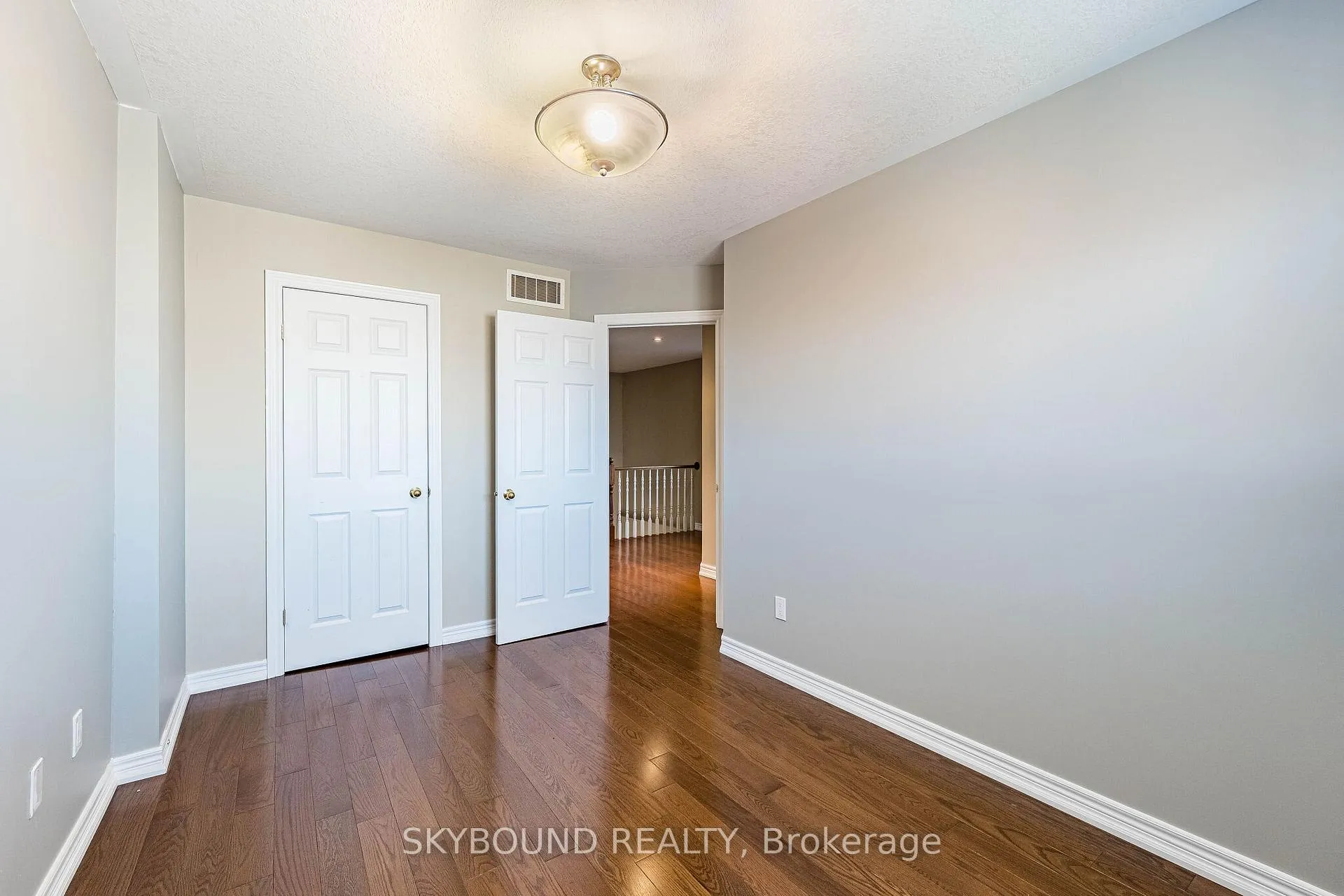 Photo 33 of 4073 Medland Drive, Burlington, Rose — HOMEH