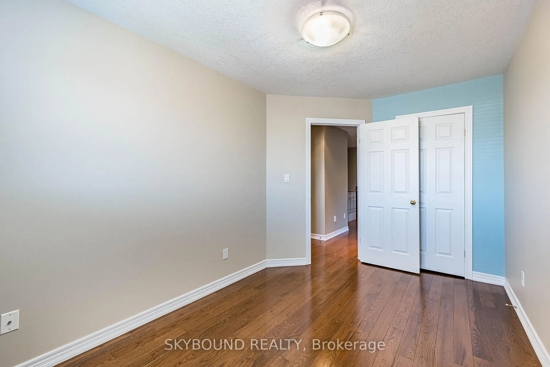 Photo 36 of 4073 Medland Drive, Burlington, Rose — HOMEH