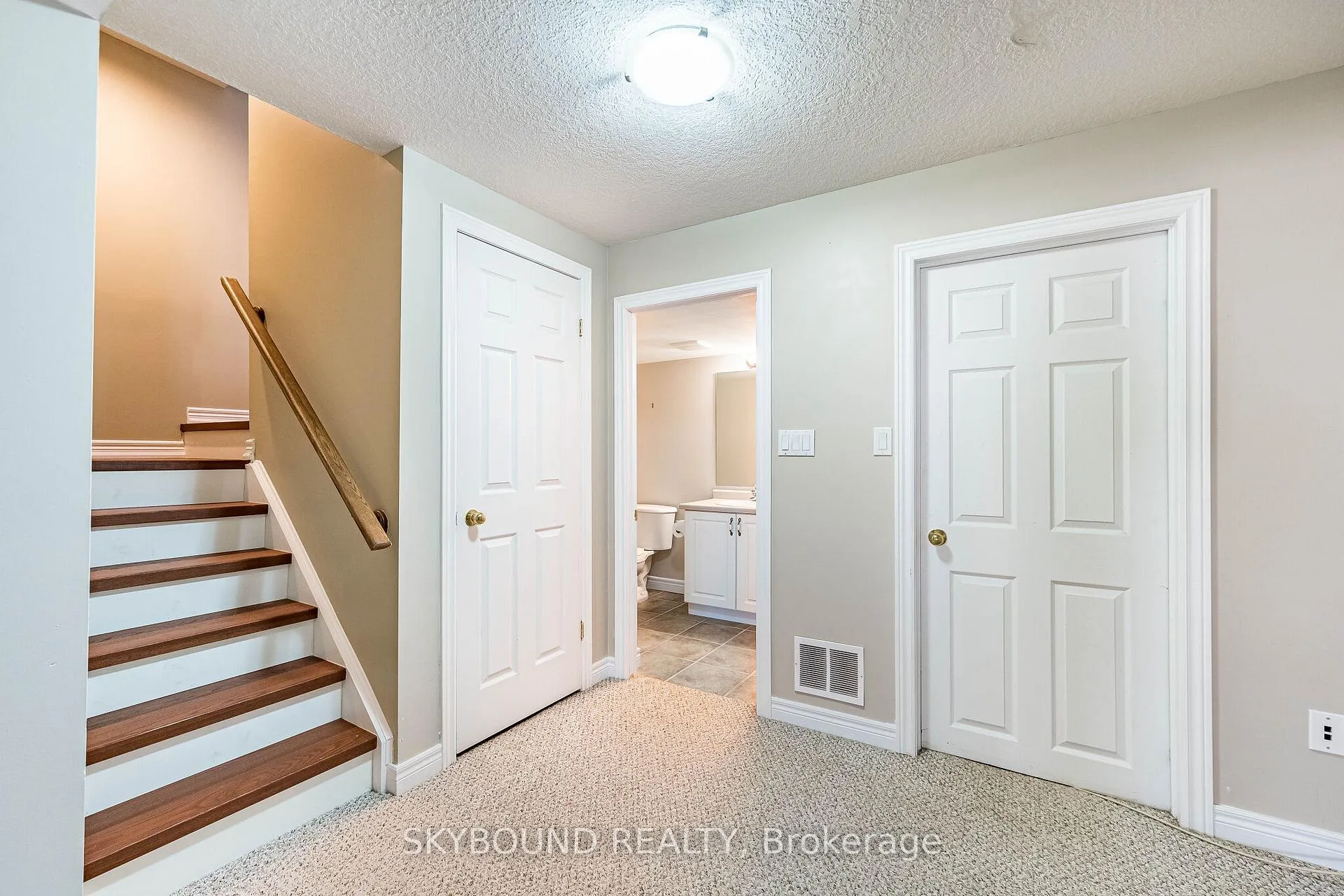 Photo 42 of 4073 Medland Drive, Burlington, Rose — HOMEH